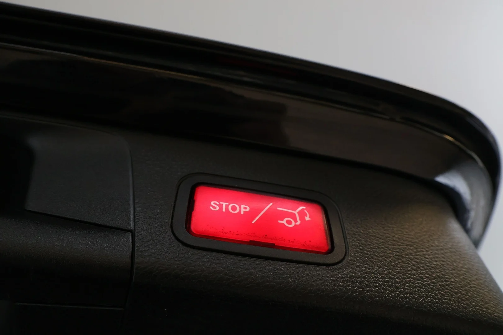 Car Image - 7pFAVCjzOAs8F6MB7gEWs0