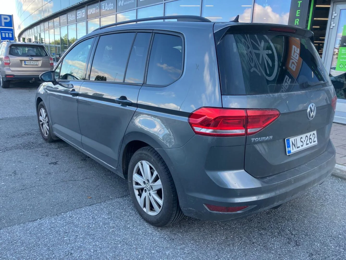 Car Image - 1pqSGqMlUfuqT005SVcn1x