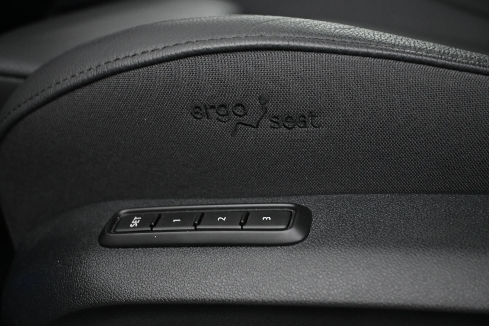 Car Image - 7CKPUnOqwCzmso83lH1ZK2