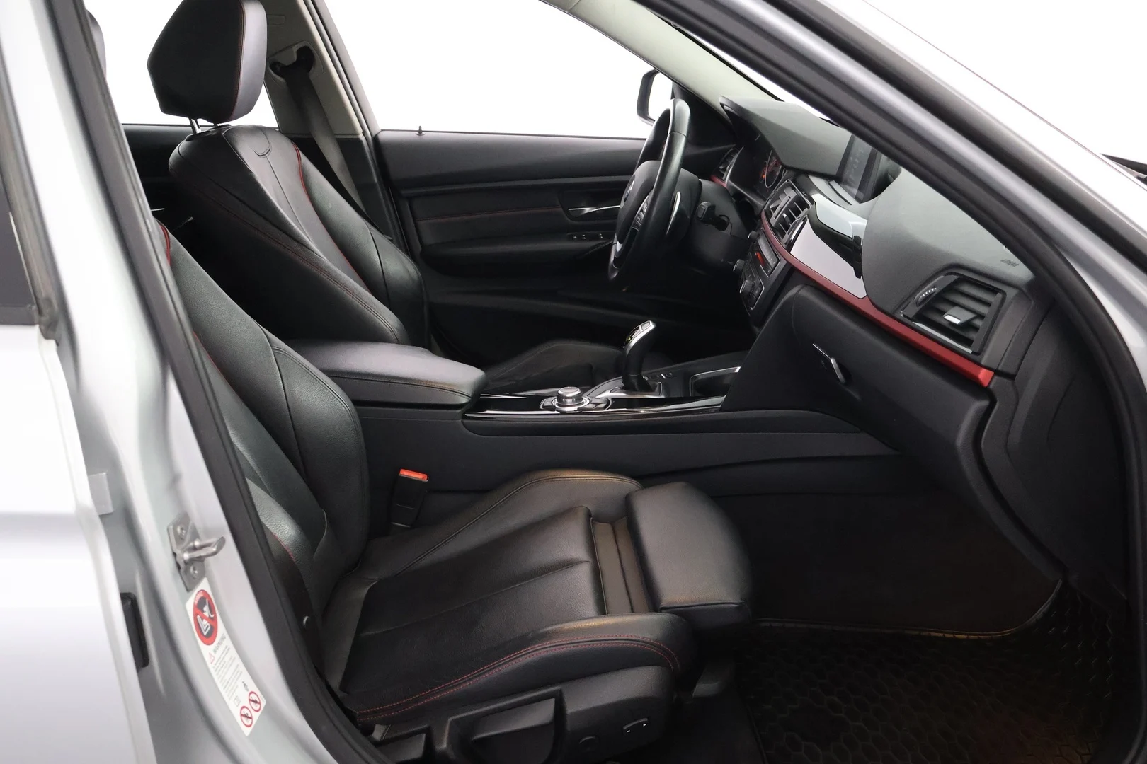 Car Image - 1HIKOyVJ6Pa25Wy346zCLV