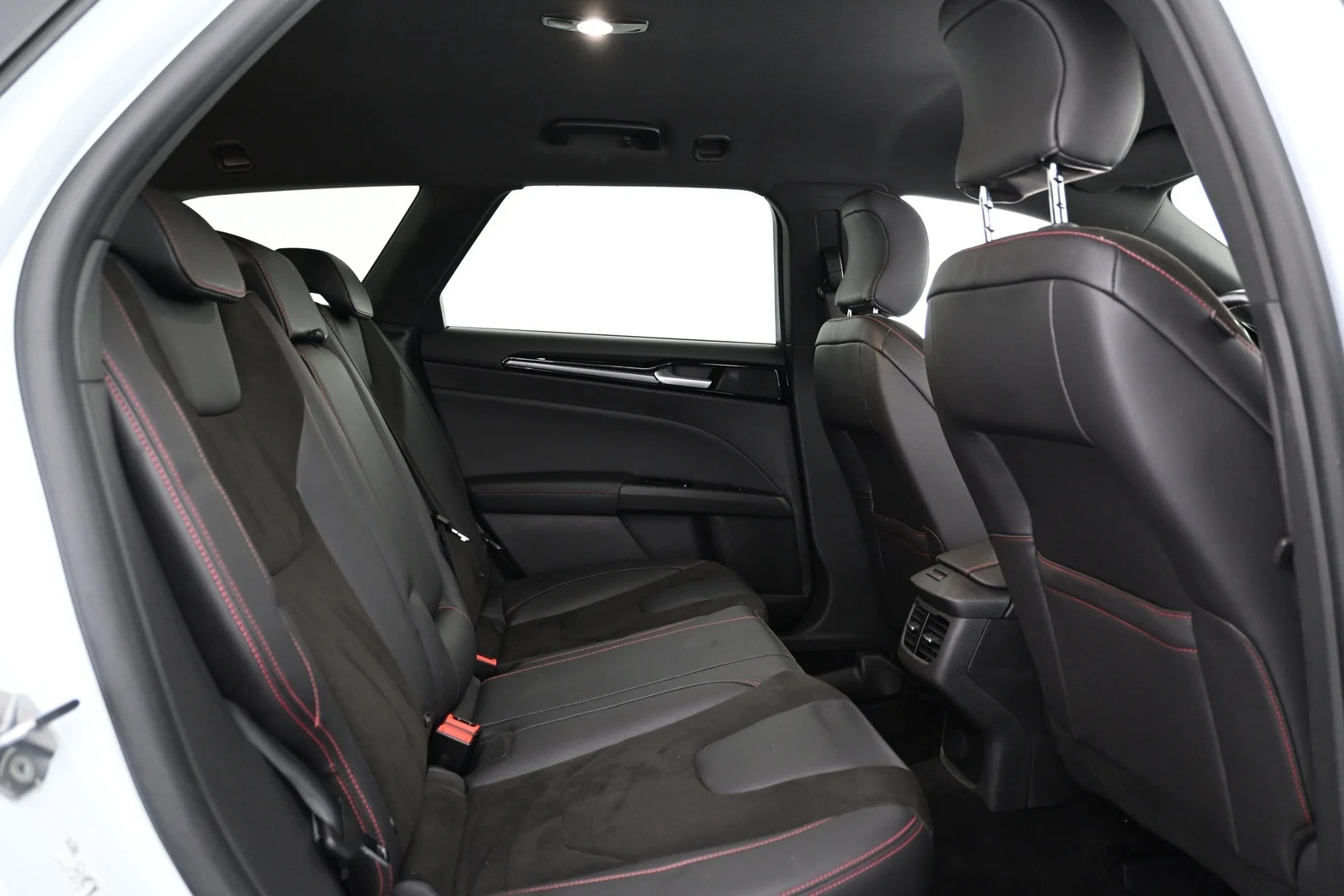 Car Image - 49o12kwdvmhAZfBPMptV7H