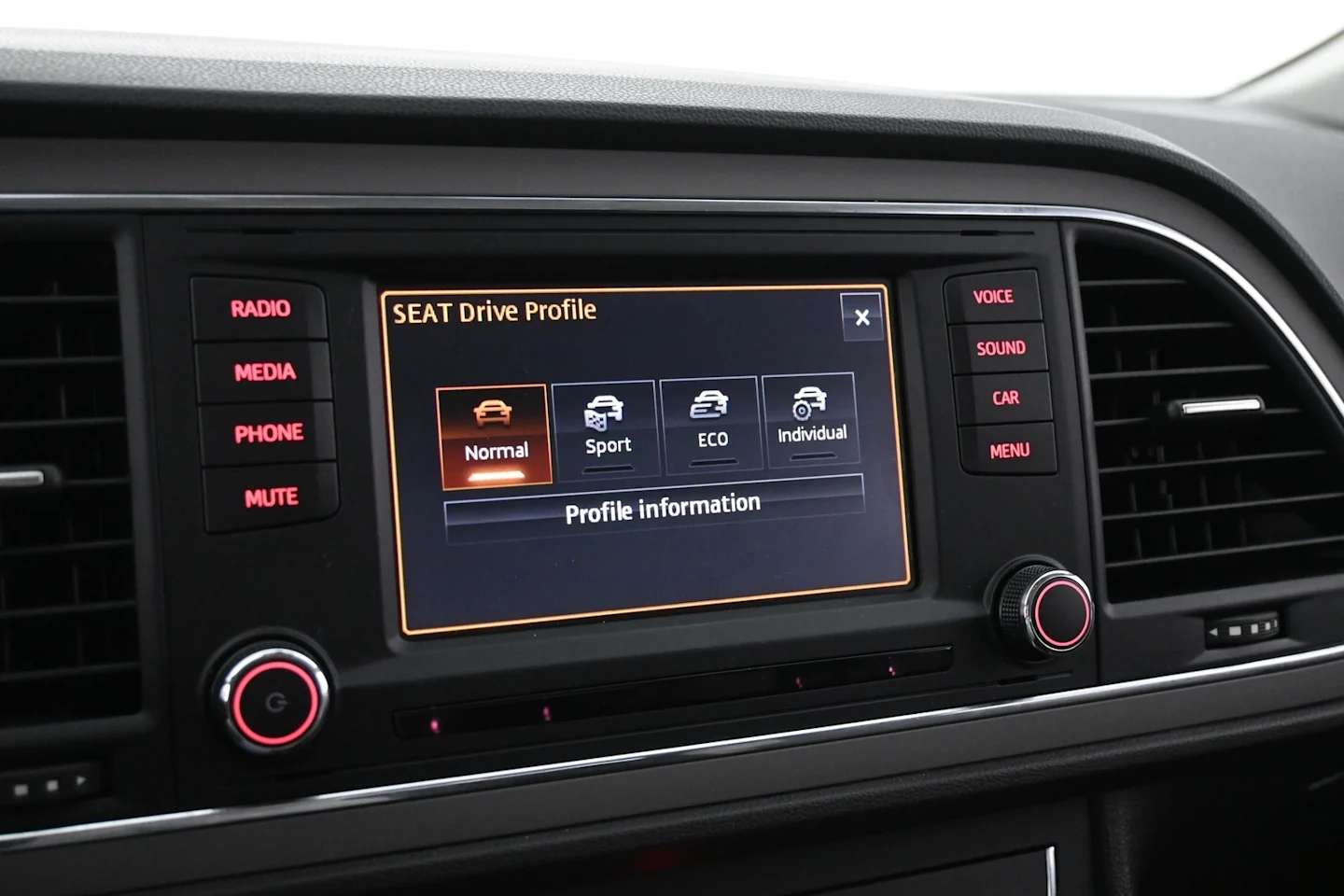 Car Image - 5gp9ZSCxfILE8Vvz5bSlpy