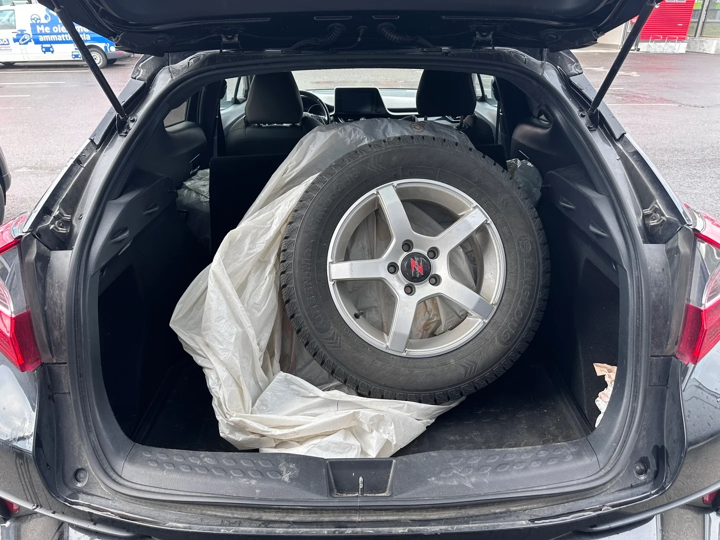 Car Image - 5Z4jUa9tCdOhHwwDu0xugg
