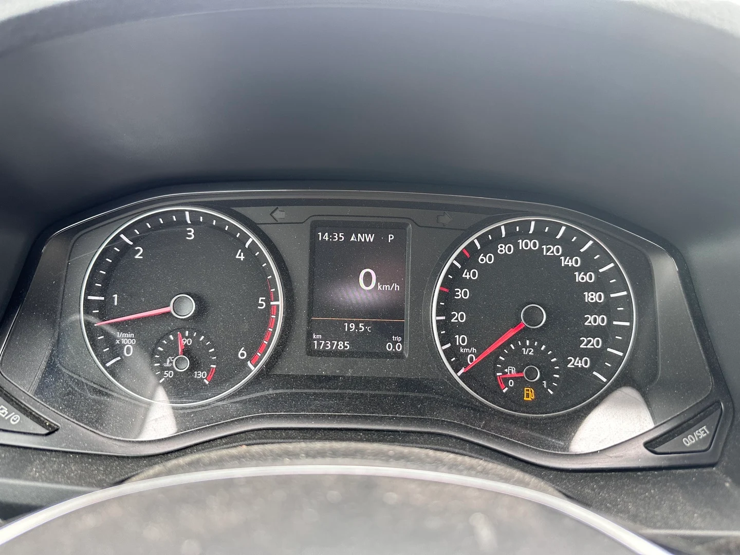 Car Image - 1vn62LfHWaRFilWbQBNWCQ