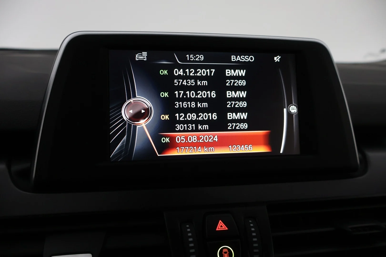Car Image - 5U9jrrJv3mzmF4vkOO1ZXp