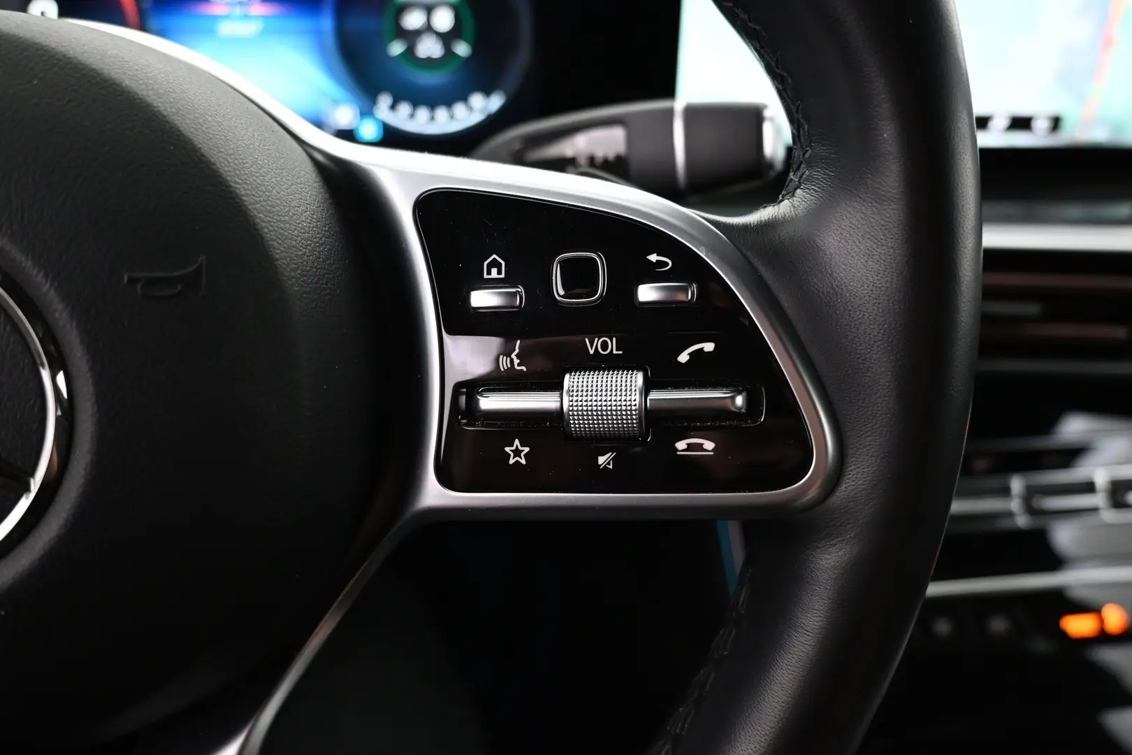 Car Image - 4DHlgq4SXWcHUtJobkZqmD