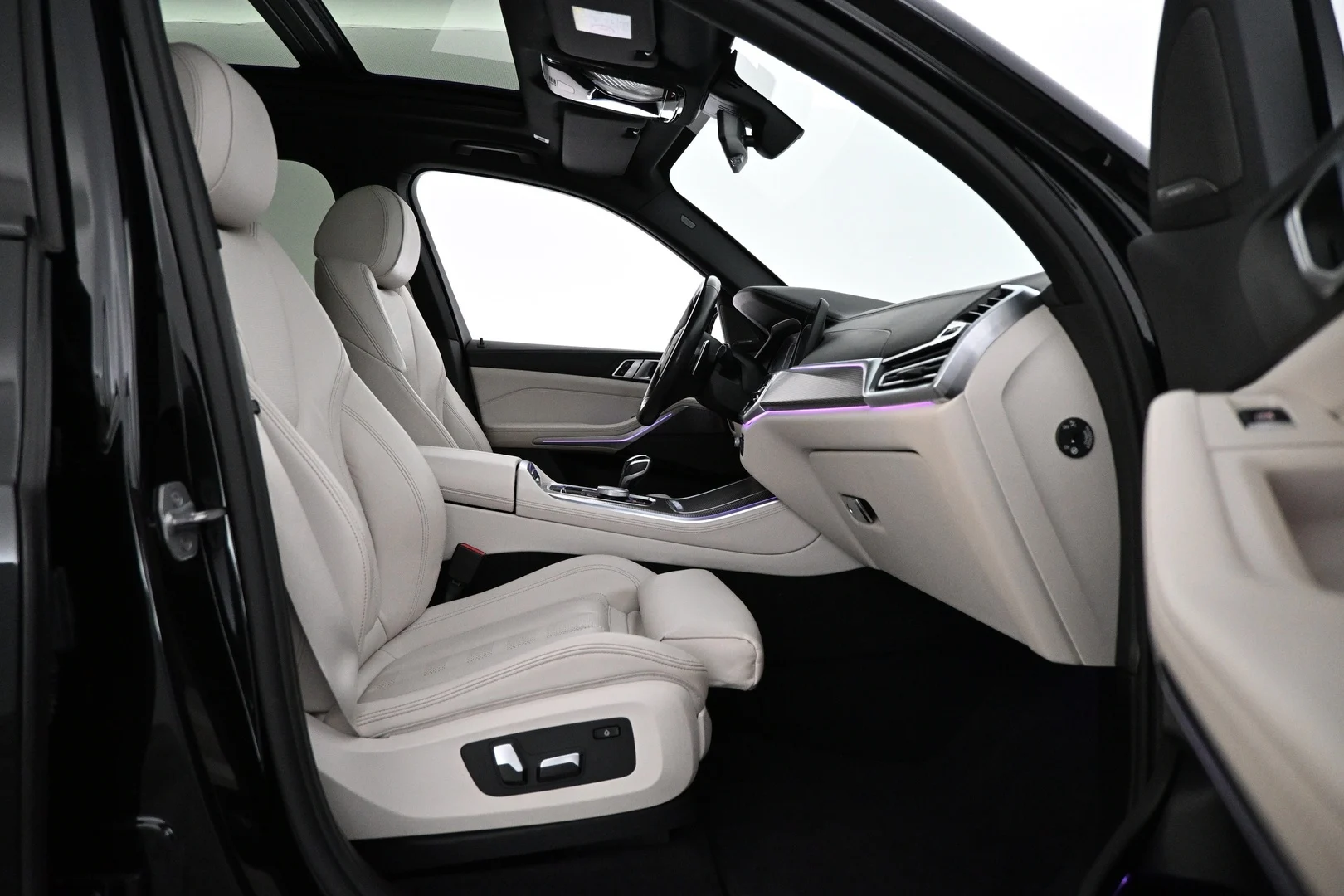 Car Image - 71UhdXTve9FuWKnvayGiFE