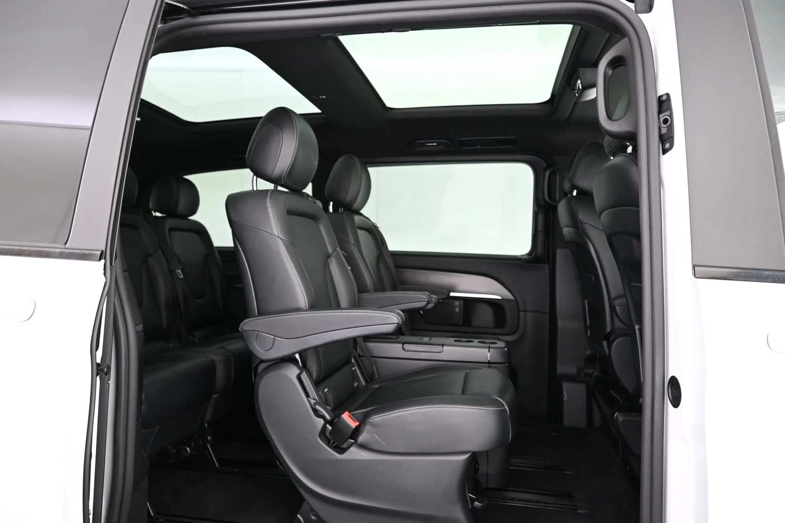 Car Image - 7skbhjry1touGIg4C16vKD