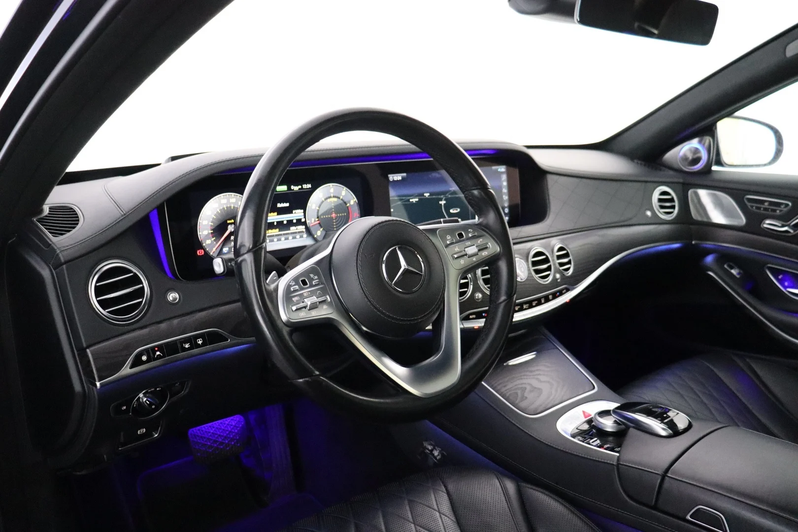 Car Image - 5ZtSy8WMqW77ZmZTo8I6K9