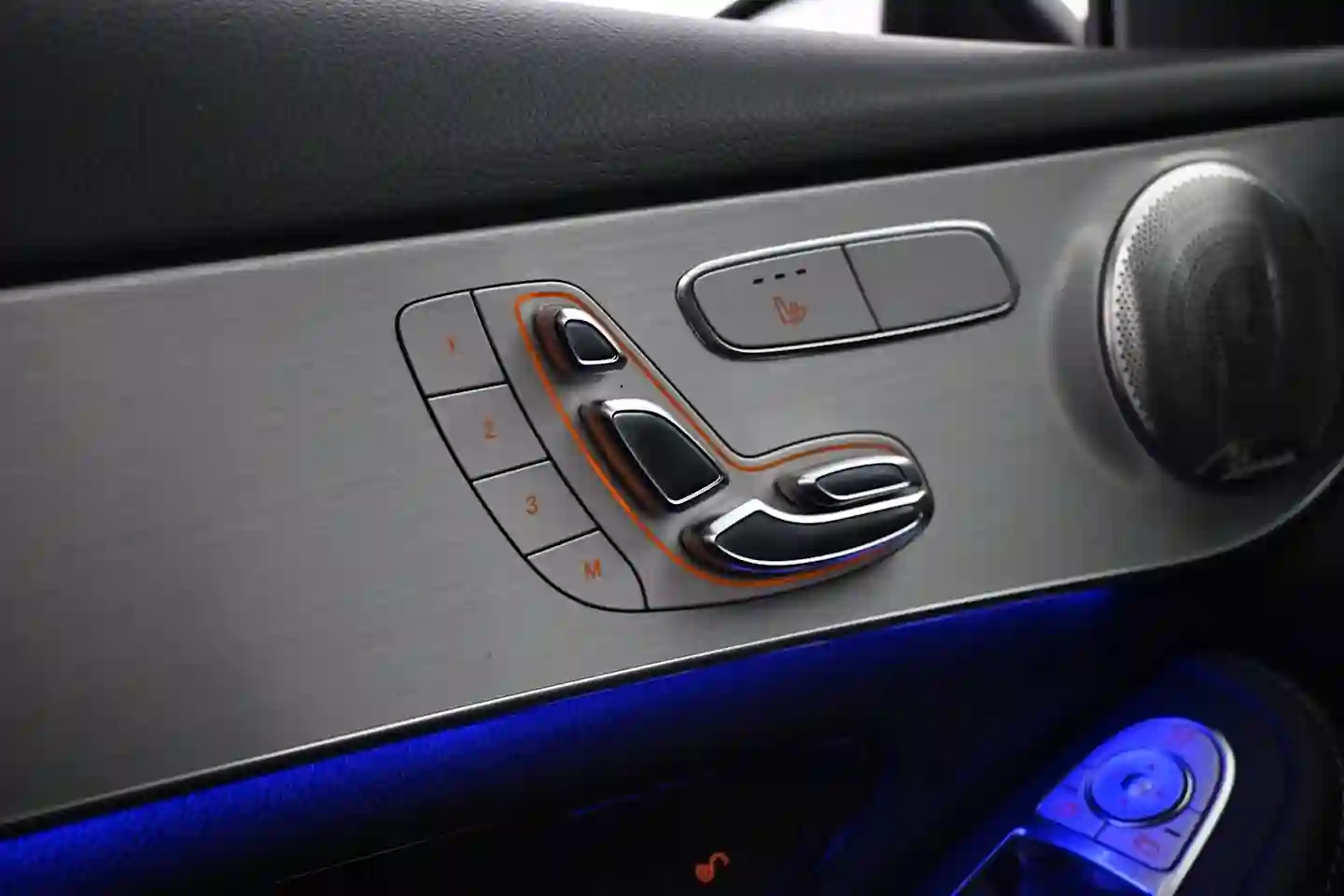 Car Image - 26r4CCzIWbsvgK97i25dRS