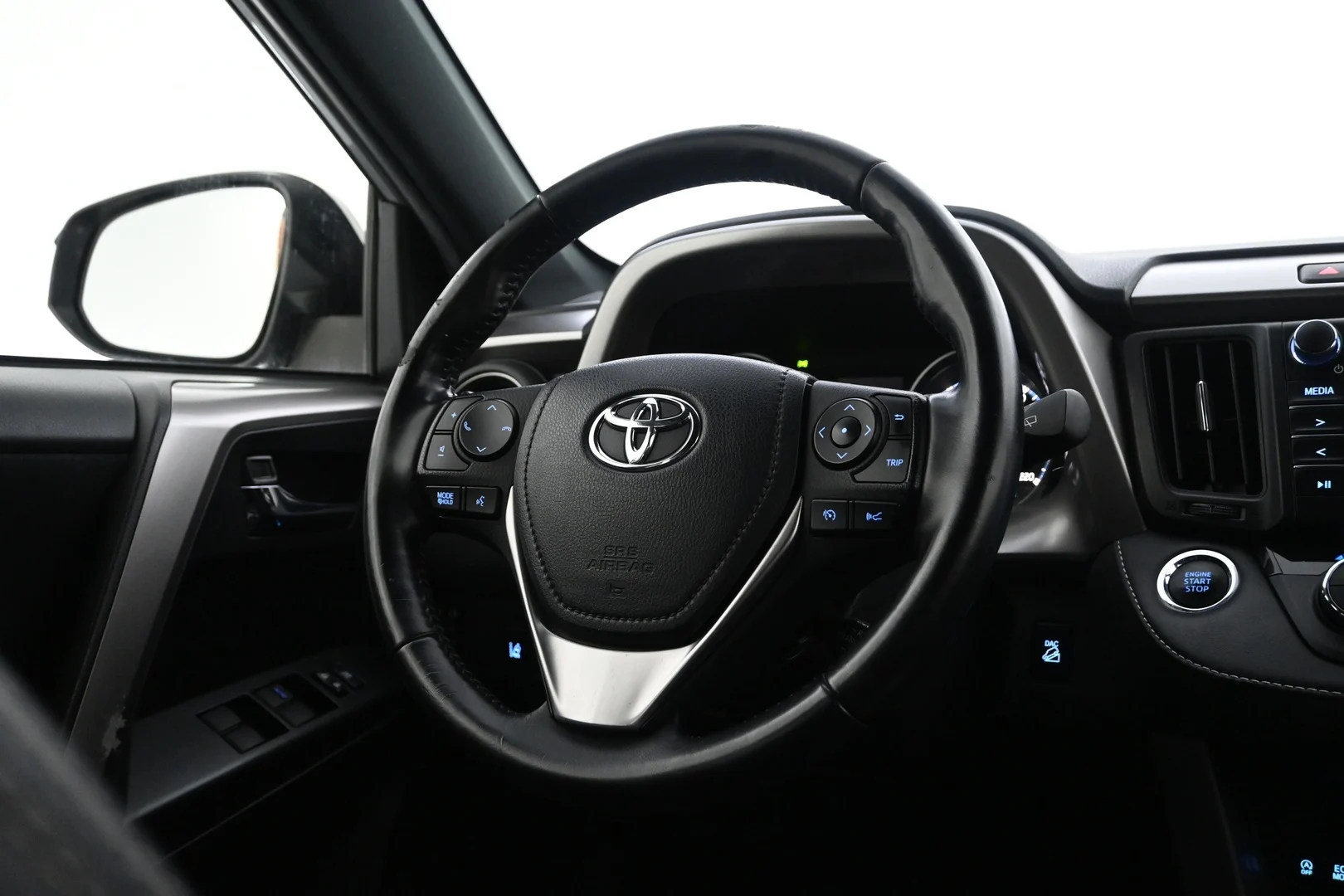 Car Image - 5kEZ8WujXzL8qyskTkSQeS