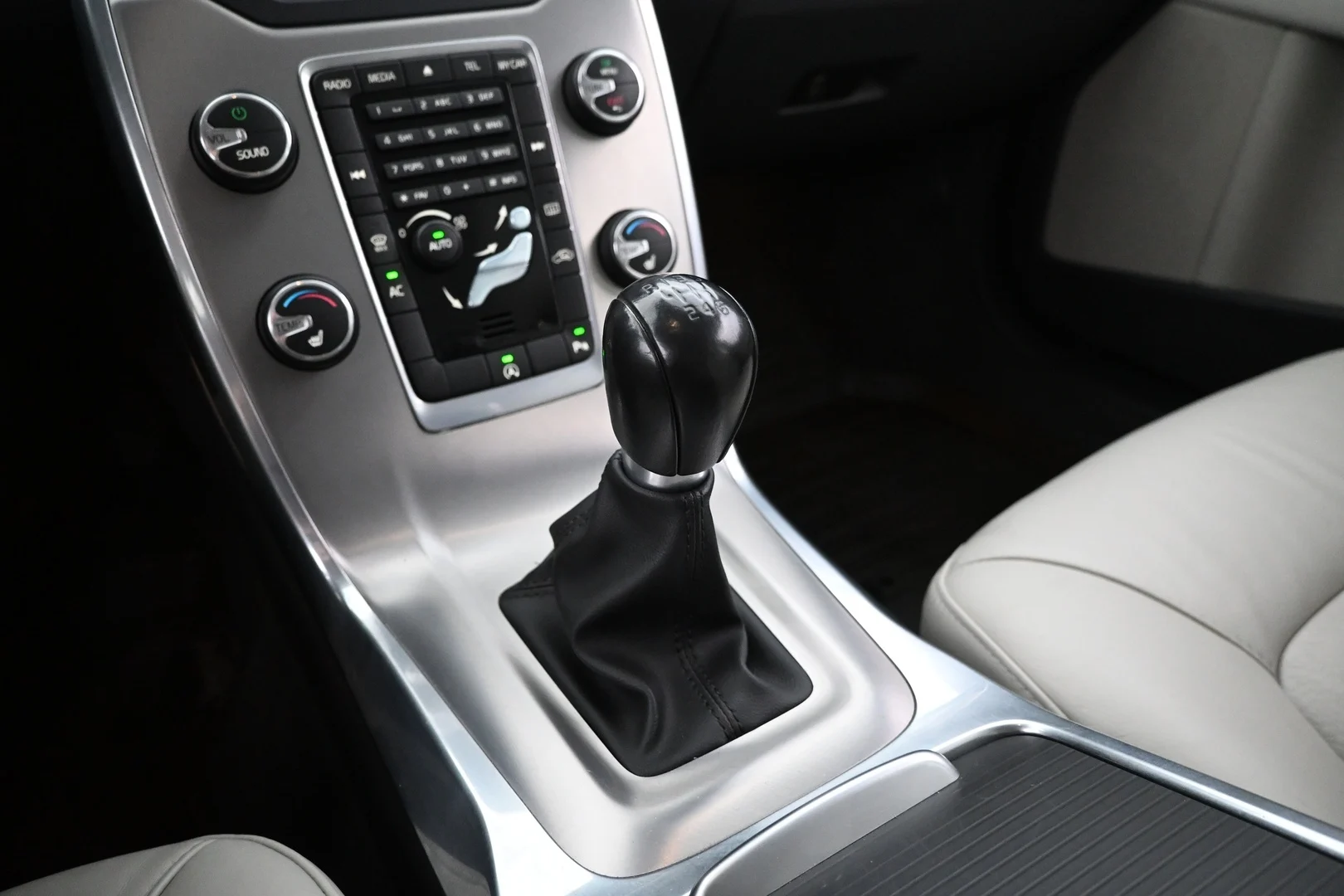 Car Image - 4fQVX2brnuIBtXzBsG8Gg4