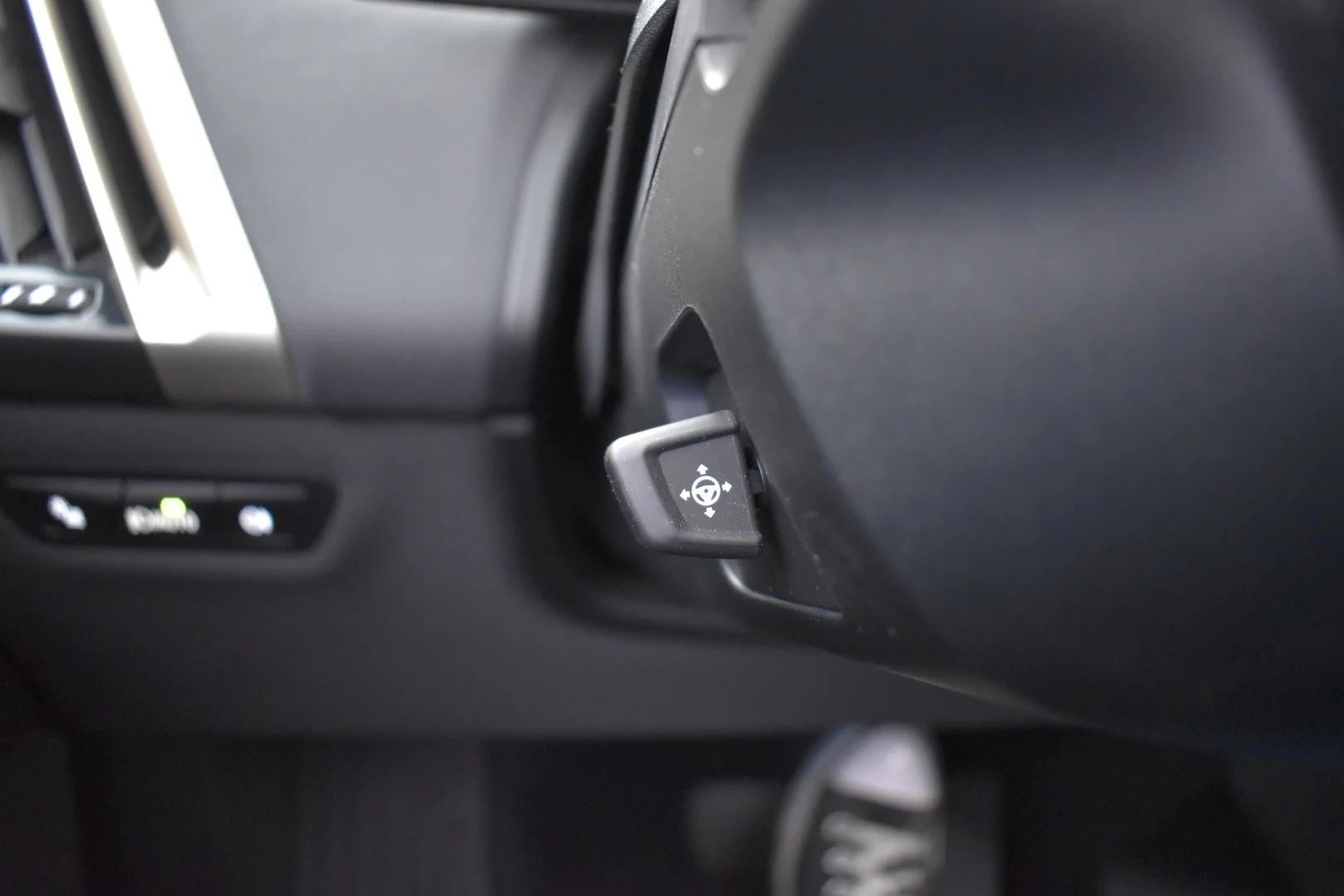 Car Image - 5i5NKg2obamddkplC18vmV