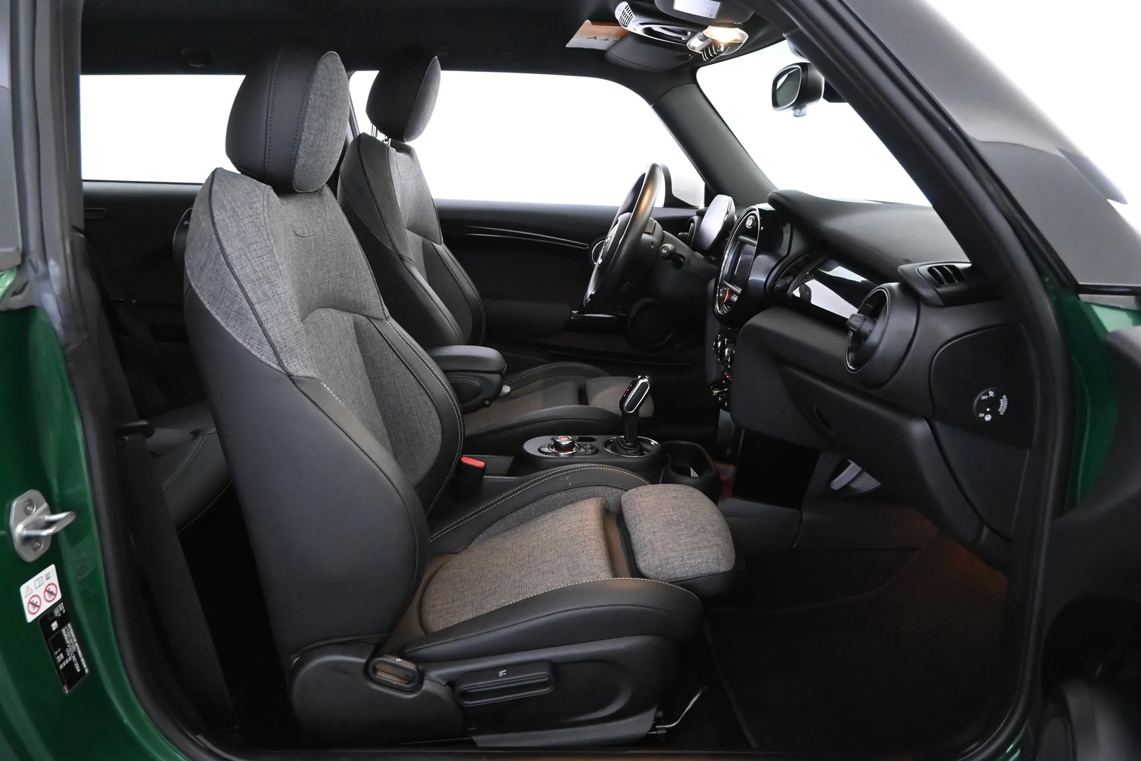Car Image - 3D2iFmZ2QS24s0luKgtSNB