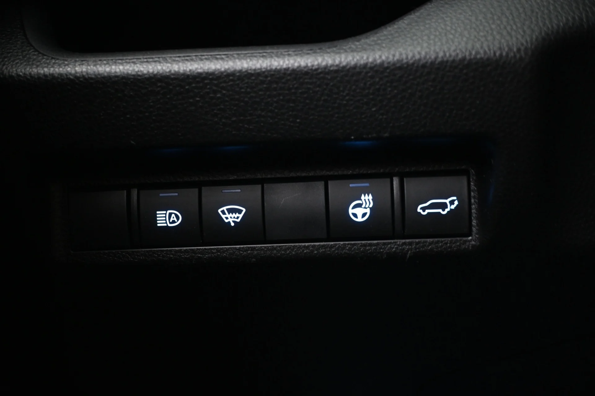 Car Image - 5FxuQfnGjoICGYp8atZTqY