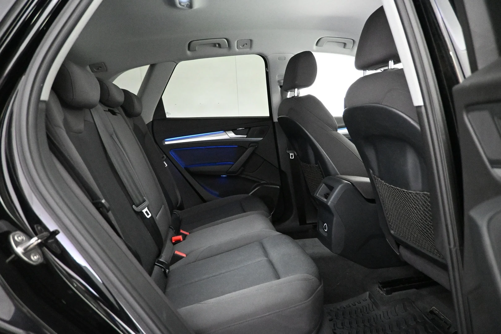 Car Image - 5XfgLplBDvUcwVub8q5bJD