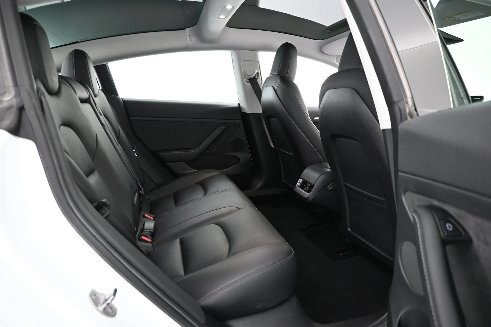 Car Image - 4p7U22emsdOn2GaIUuakOX