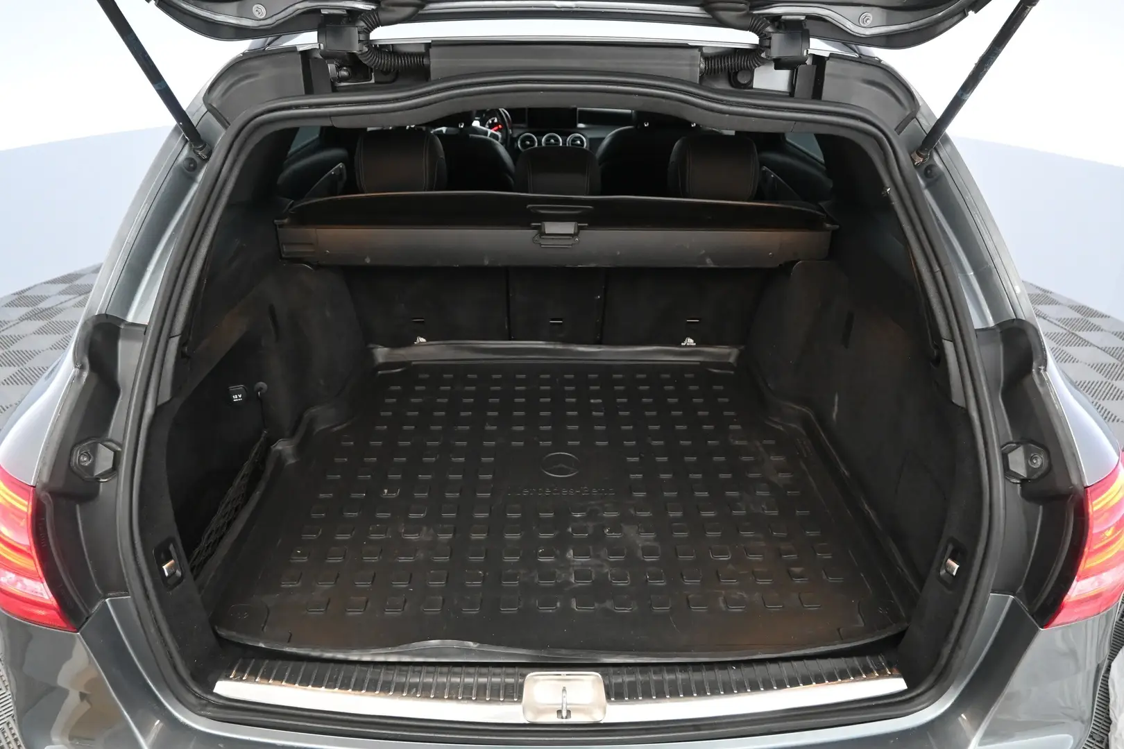 Car Image - 4IMvzRar0qPyUpGA6Ip293