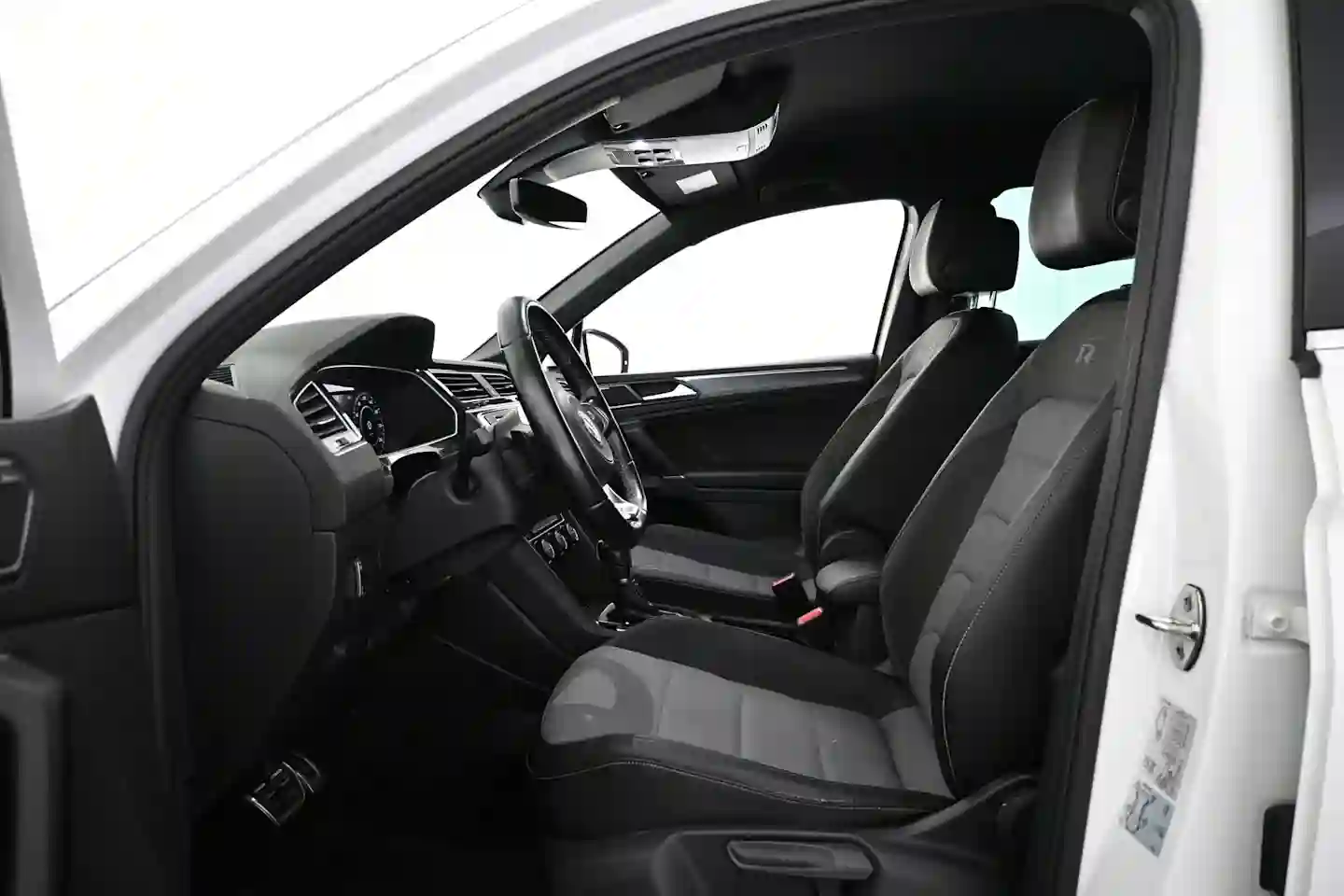 Car Image - 5jyEKBH7xgpFWLPsHaF7QC