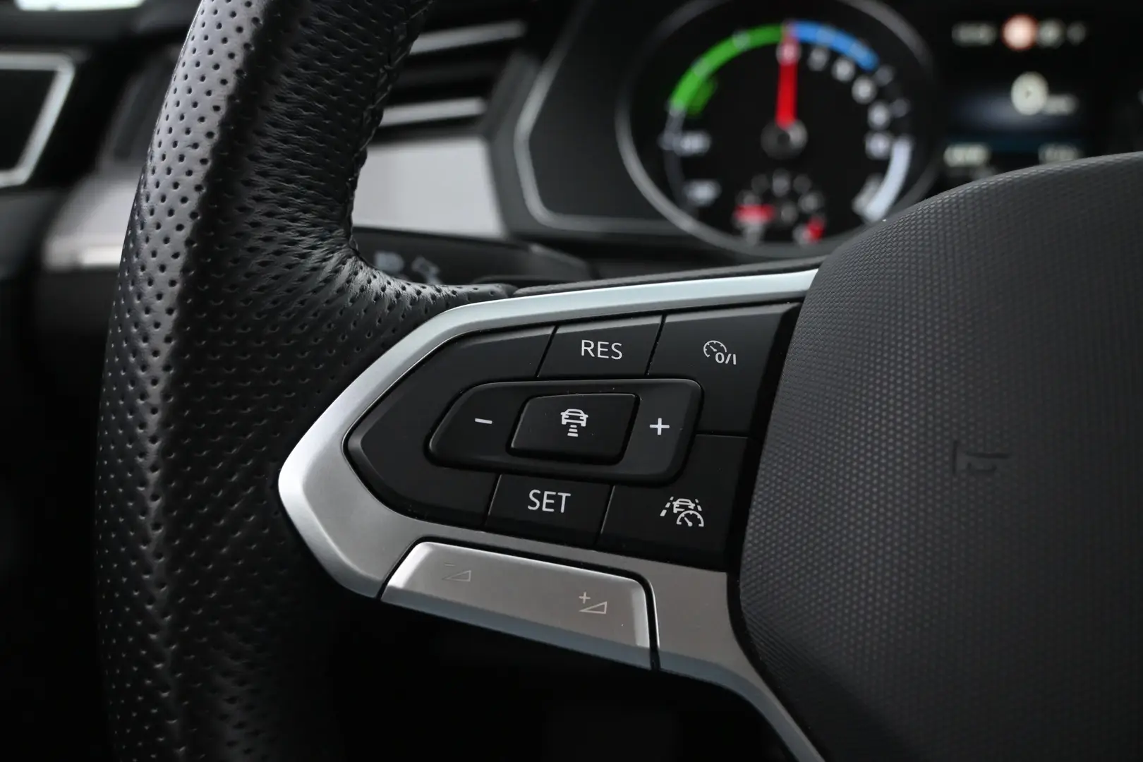 Car Image - 1s8Lp5xsFTsQOc0o3Y1yfH