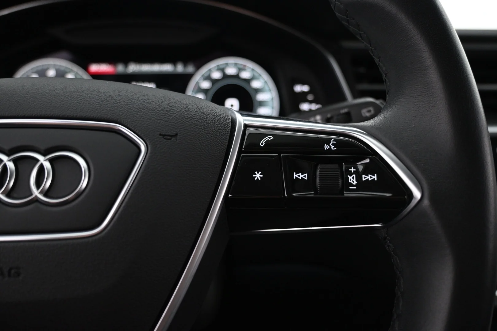 Car Image - 4TVGClKVJdrNRs4joIWB3j