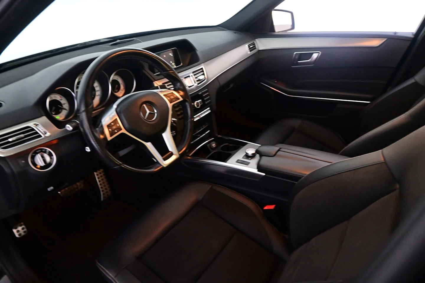 Car Image - 3HLls2Rp3LD0YhvkWV3iQV