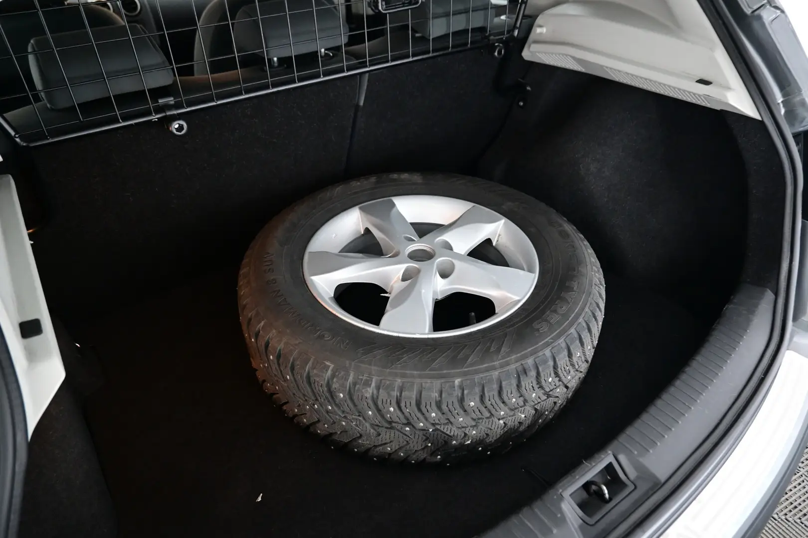 Car Image - 7aKIpGSnXVqnN72nmovFrF