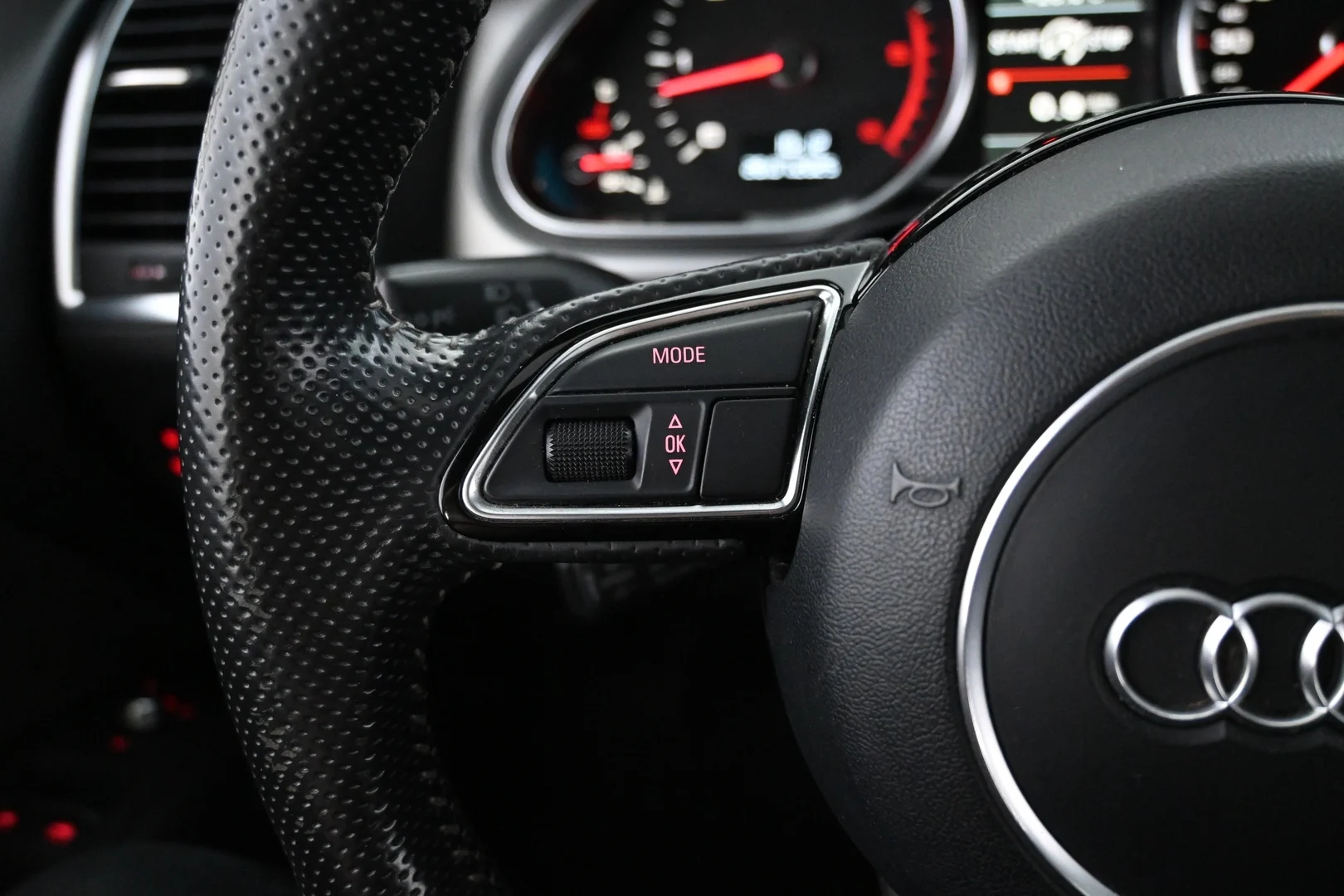 Car Image - 36KJjv3ftI16k4BrkRz7dI