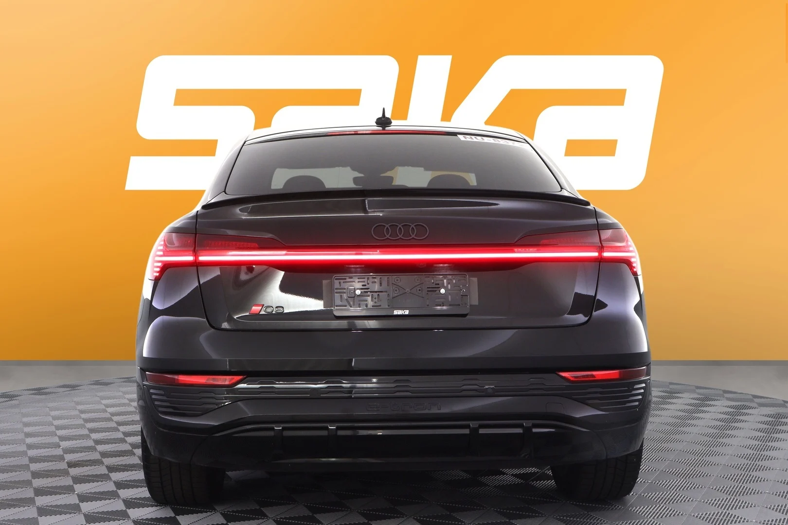 Car Image - 7zINlzaeR1cXWz9Np6ggat