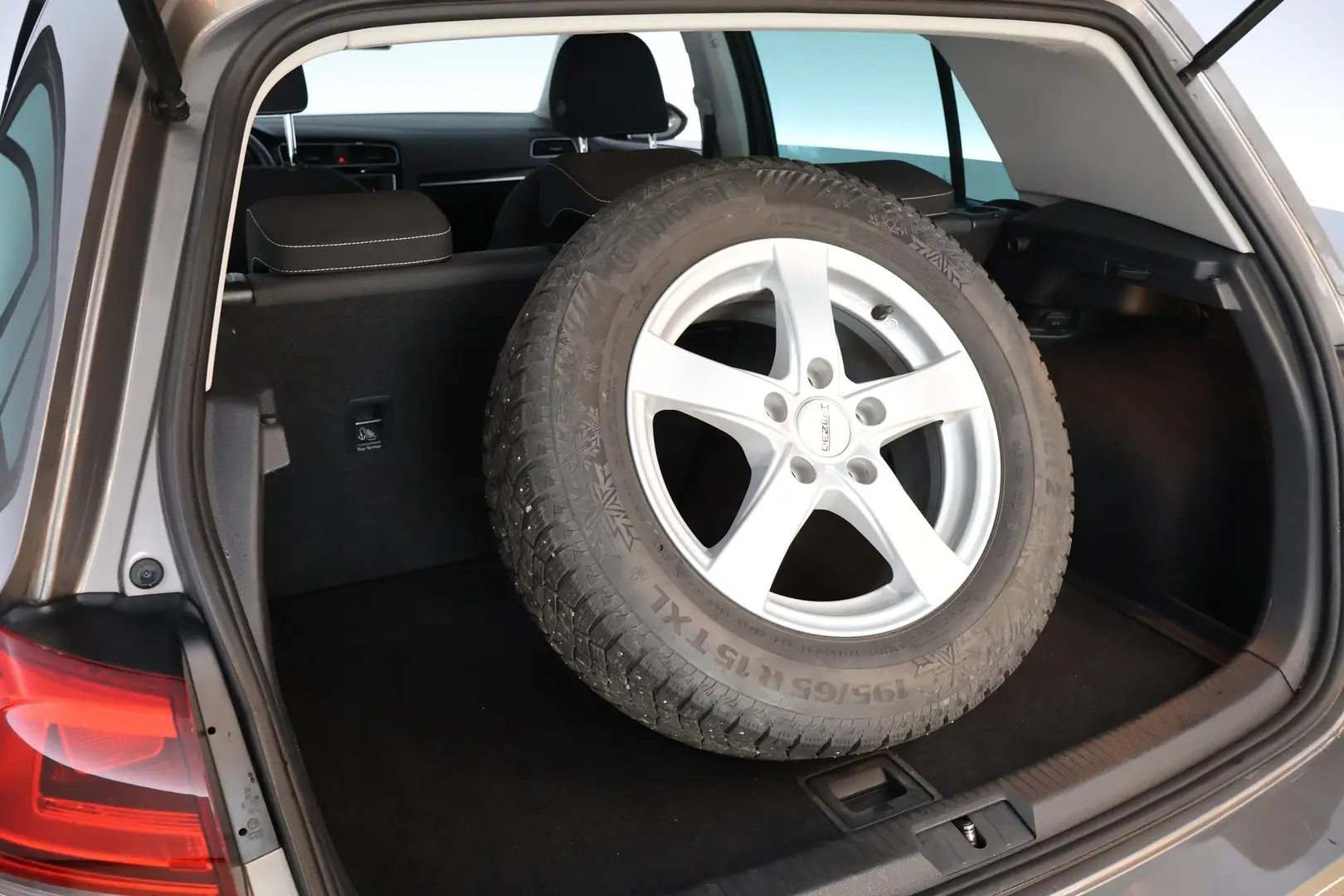 Car Image - 75FPxitWmI8EO70C0Ty2N
