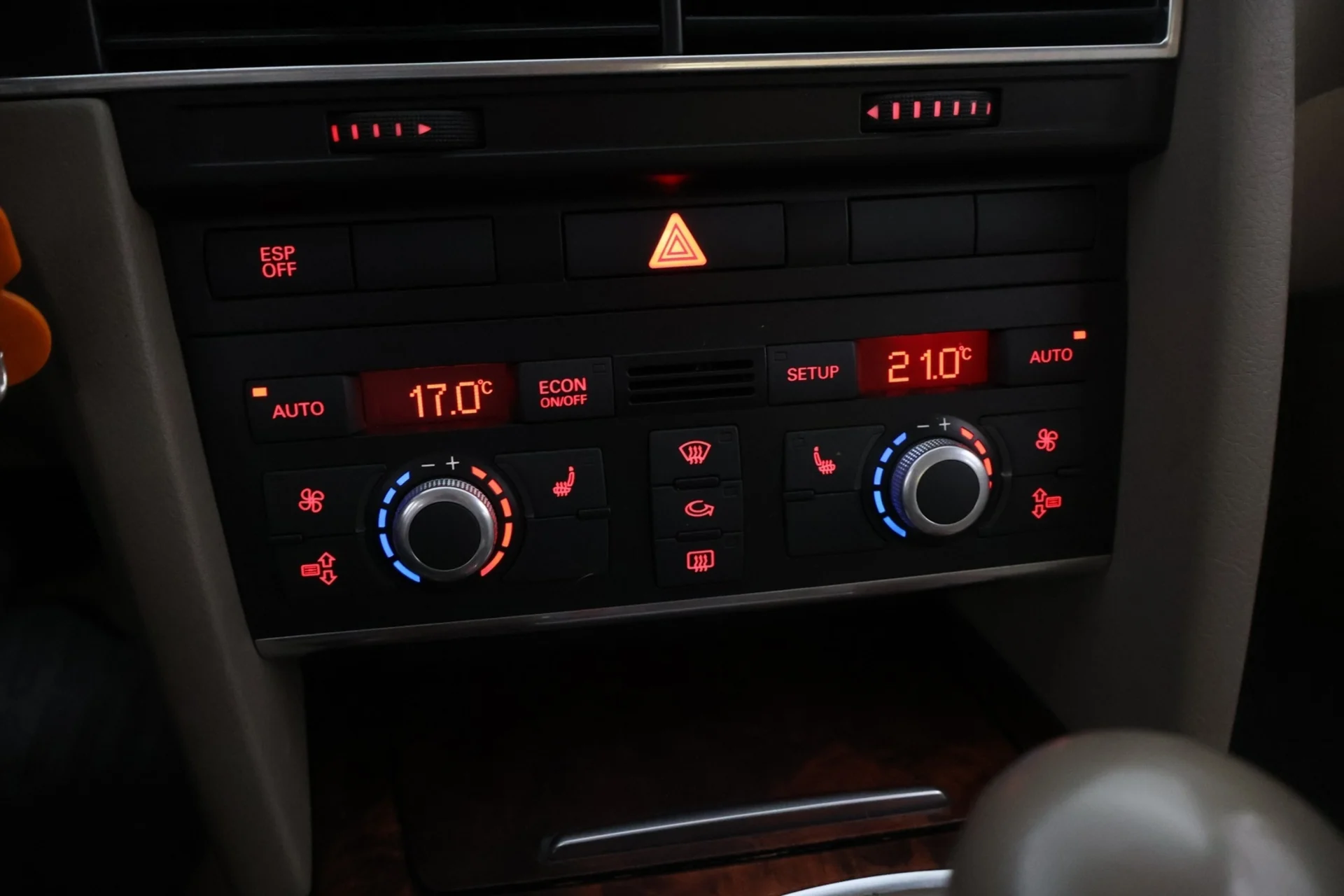 Car Image - 43MfxkmW6peBuhEKcsDKP6