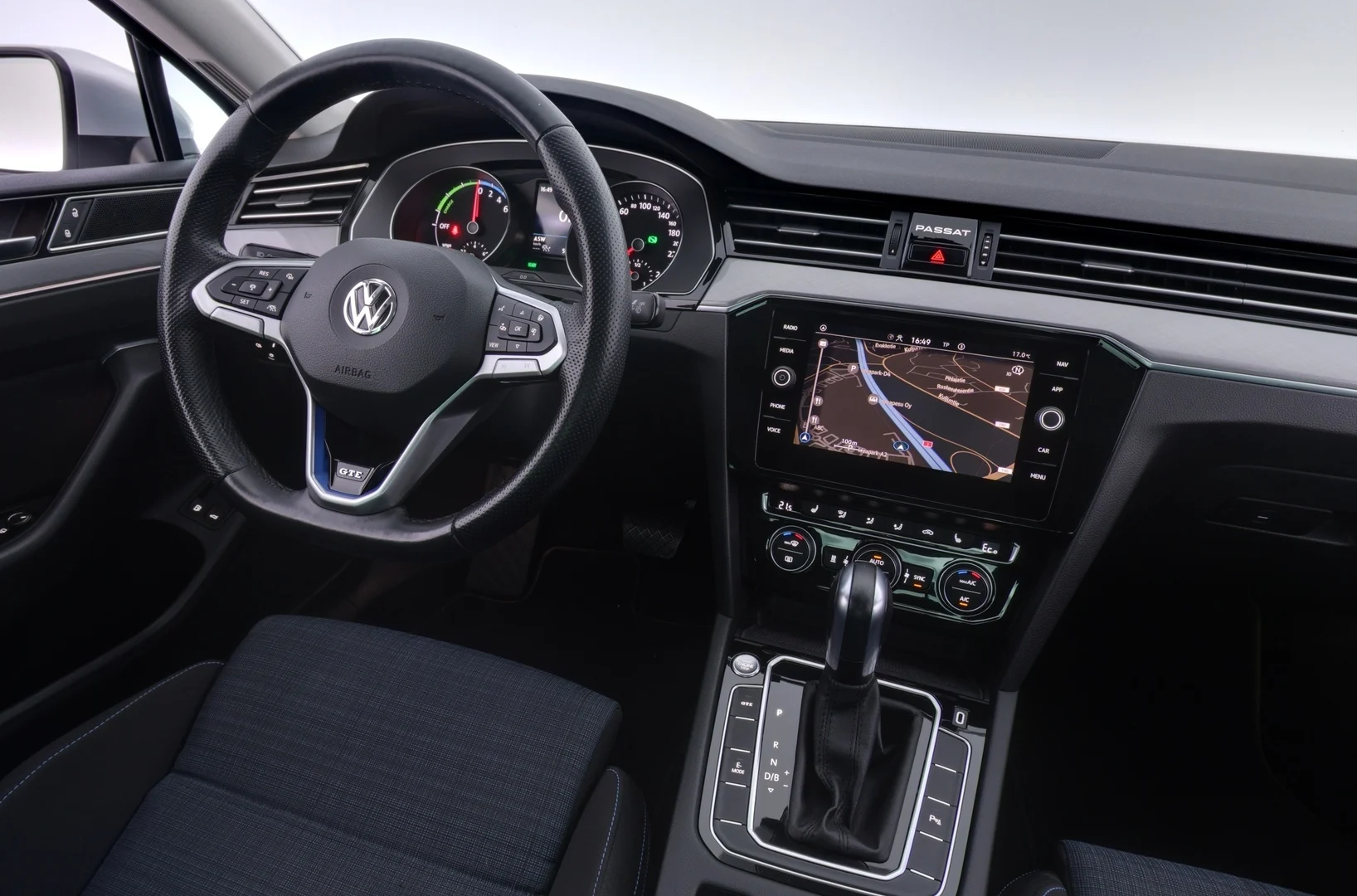 Car Image - 5nUXEul7H4xnBTfSazEEoM