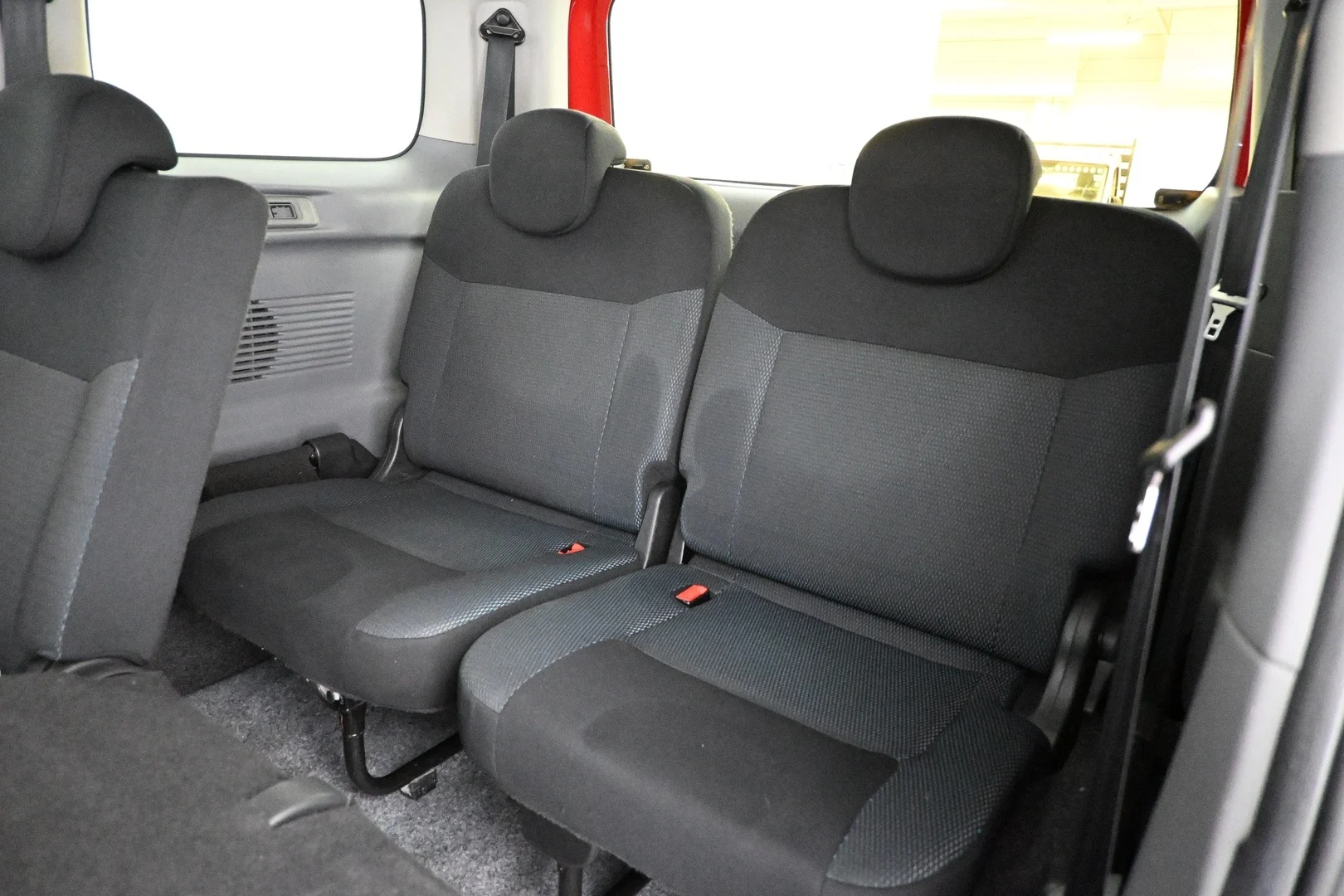 Car Image - 6j2rMlh8ikR1xAa0wQSe6q