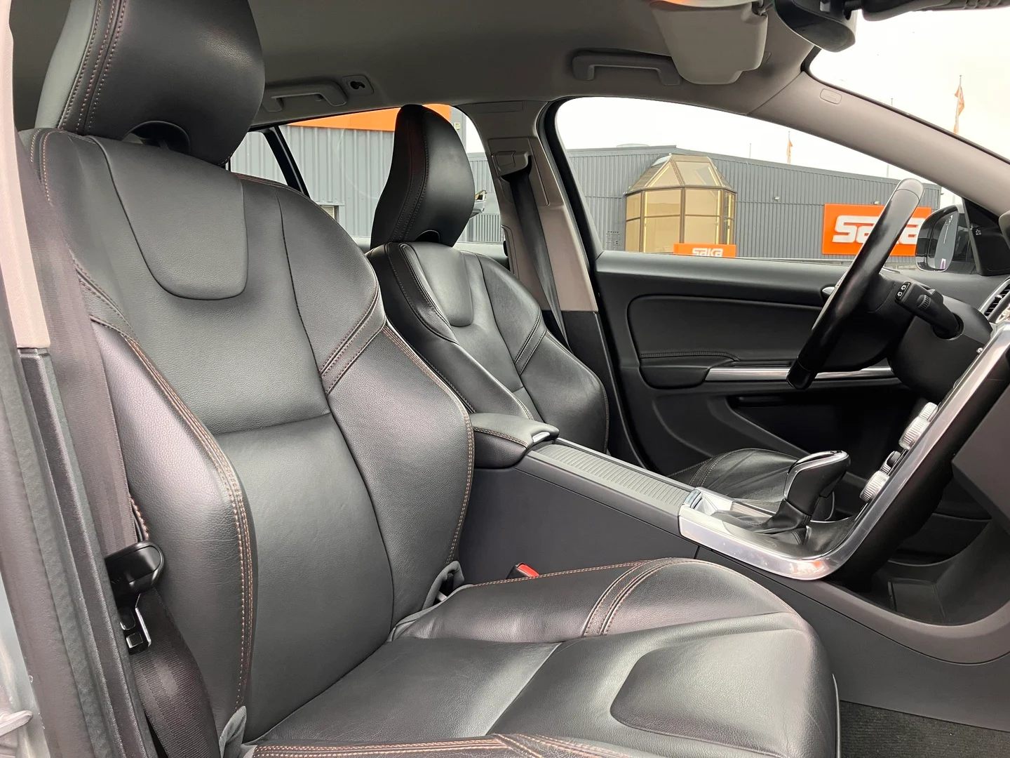 Car Image - 1AH8sVUOaU4owMWnRbxmrd