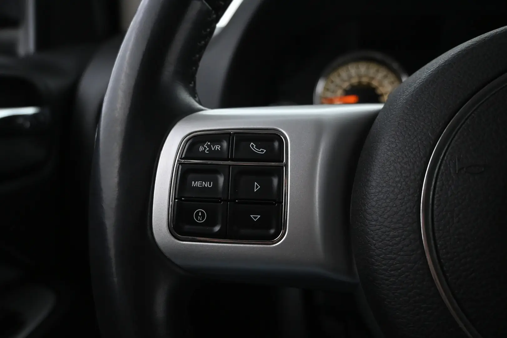 Car Image - 1VvOk8OLOMRMJ6pBkDxNLO