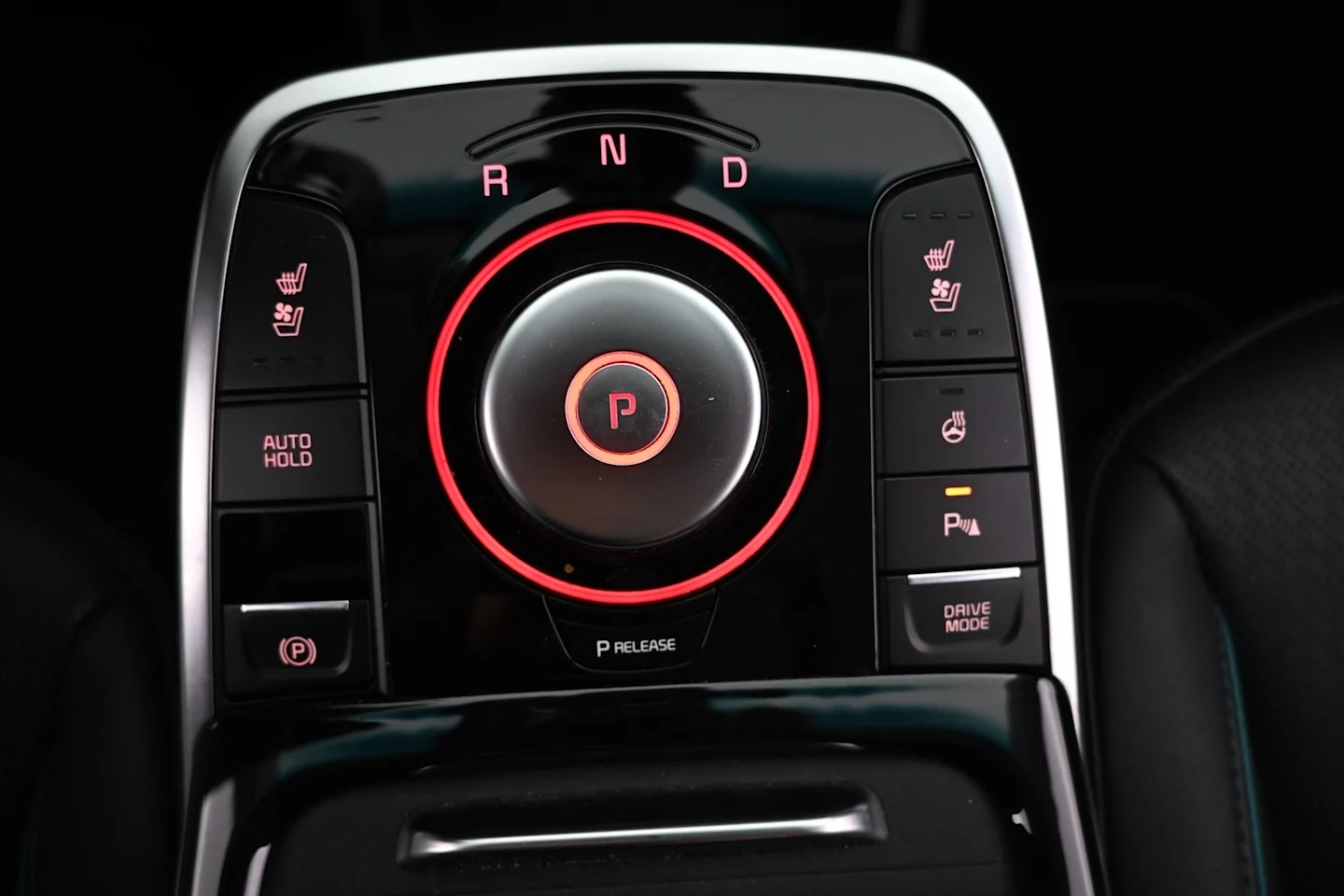 Car Image - 3EVwIK9XRqjoLwlmqSEWQ4