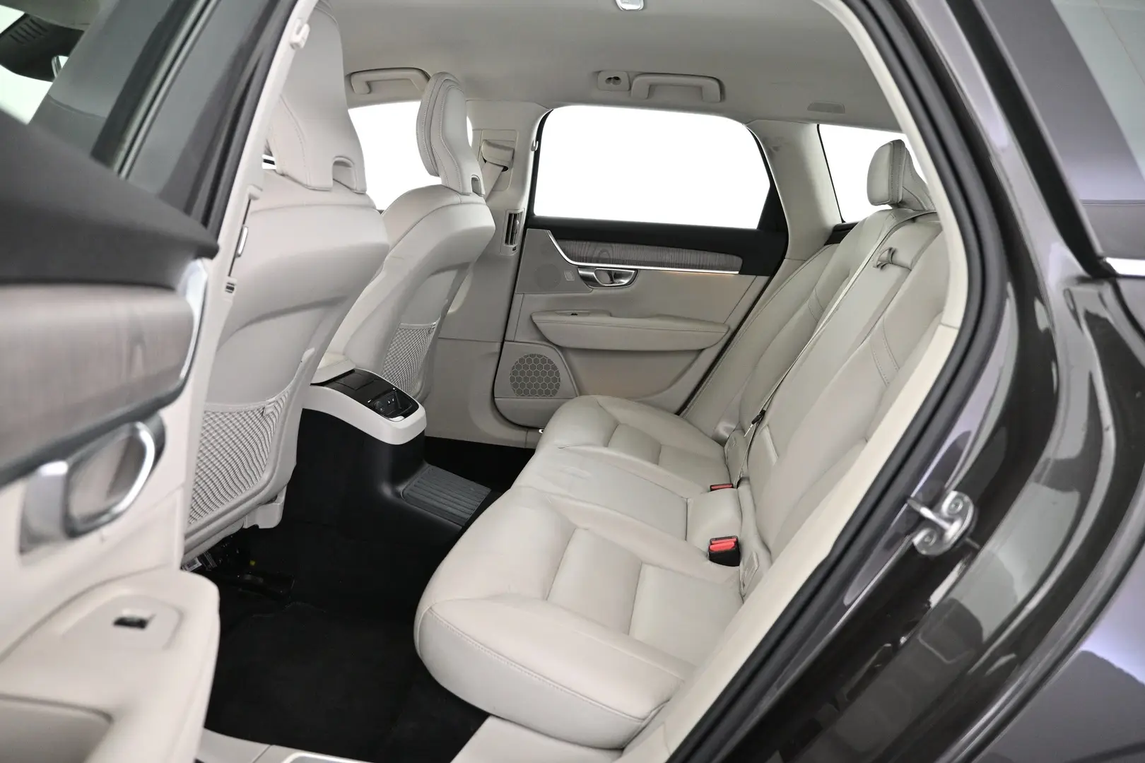 Car Image - 1poM6ld5W9qUoDDzLonBj6