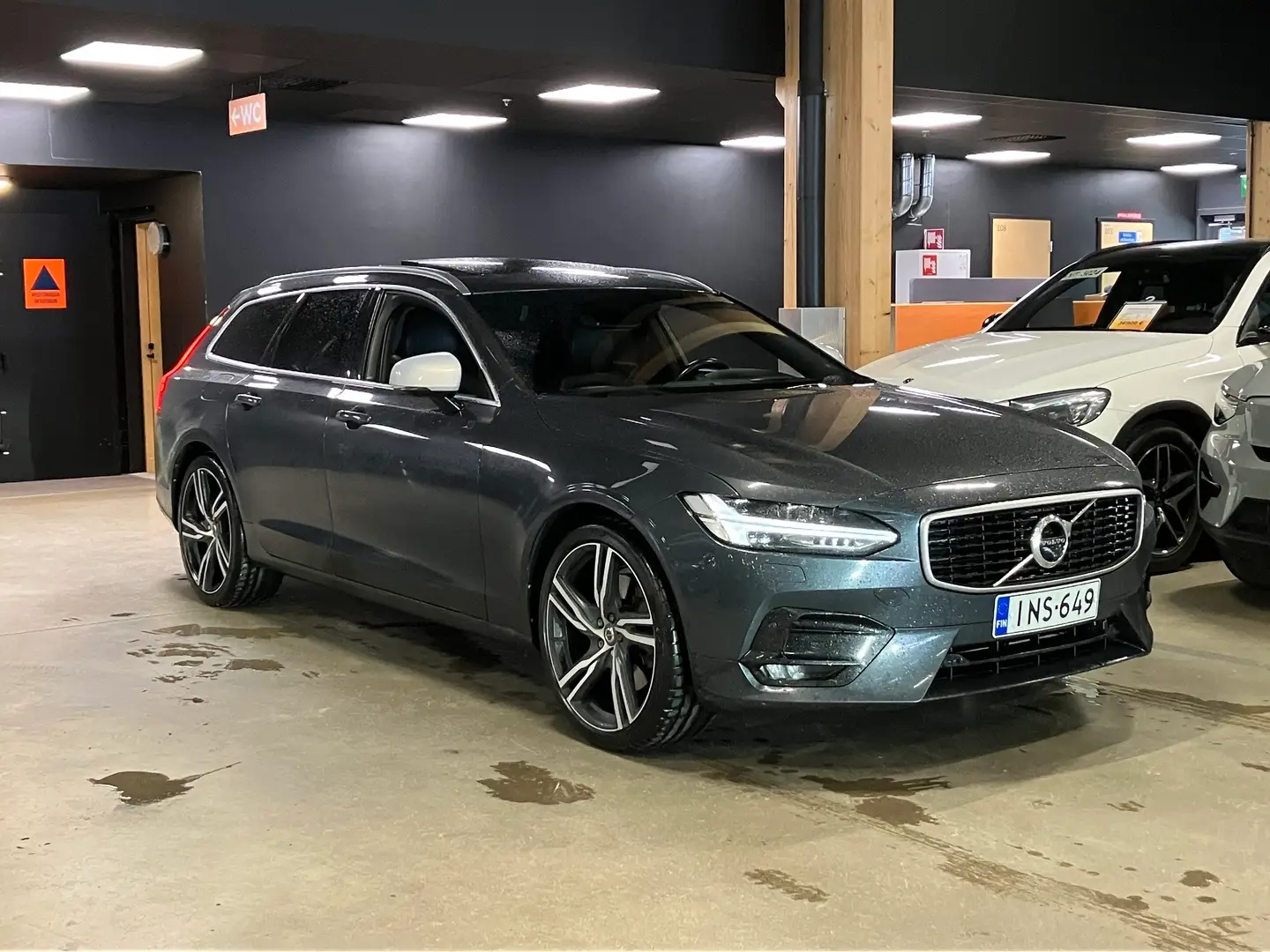 Car Image - EIy4O9Zhm69faMiDsZFMb