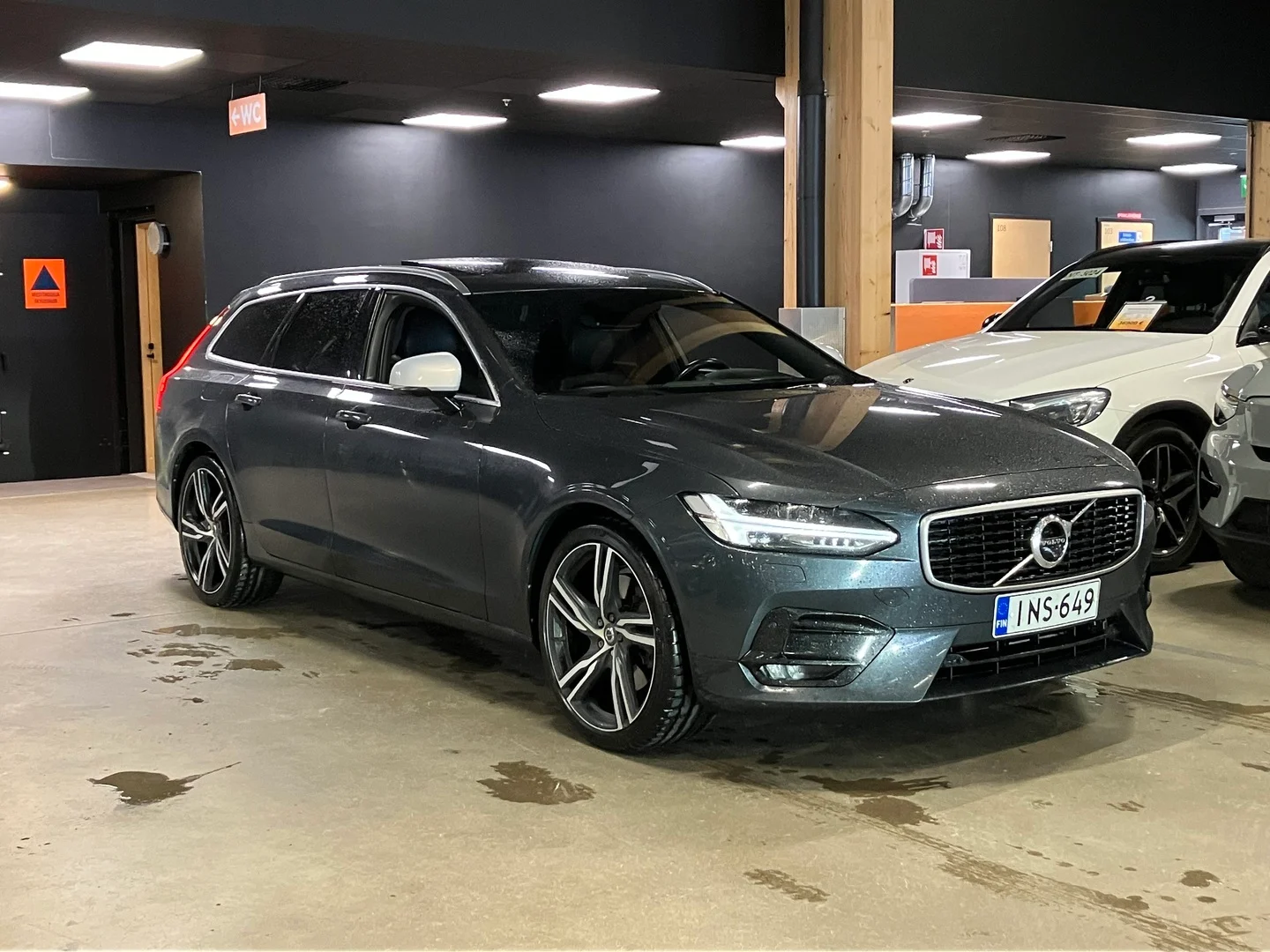 Car Image - EIy4O9Zhm69faMiDsZFMb