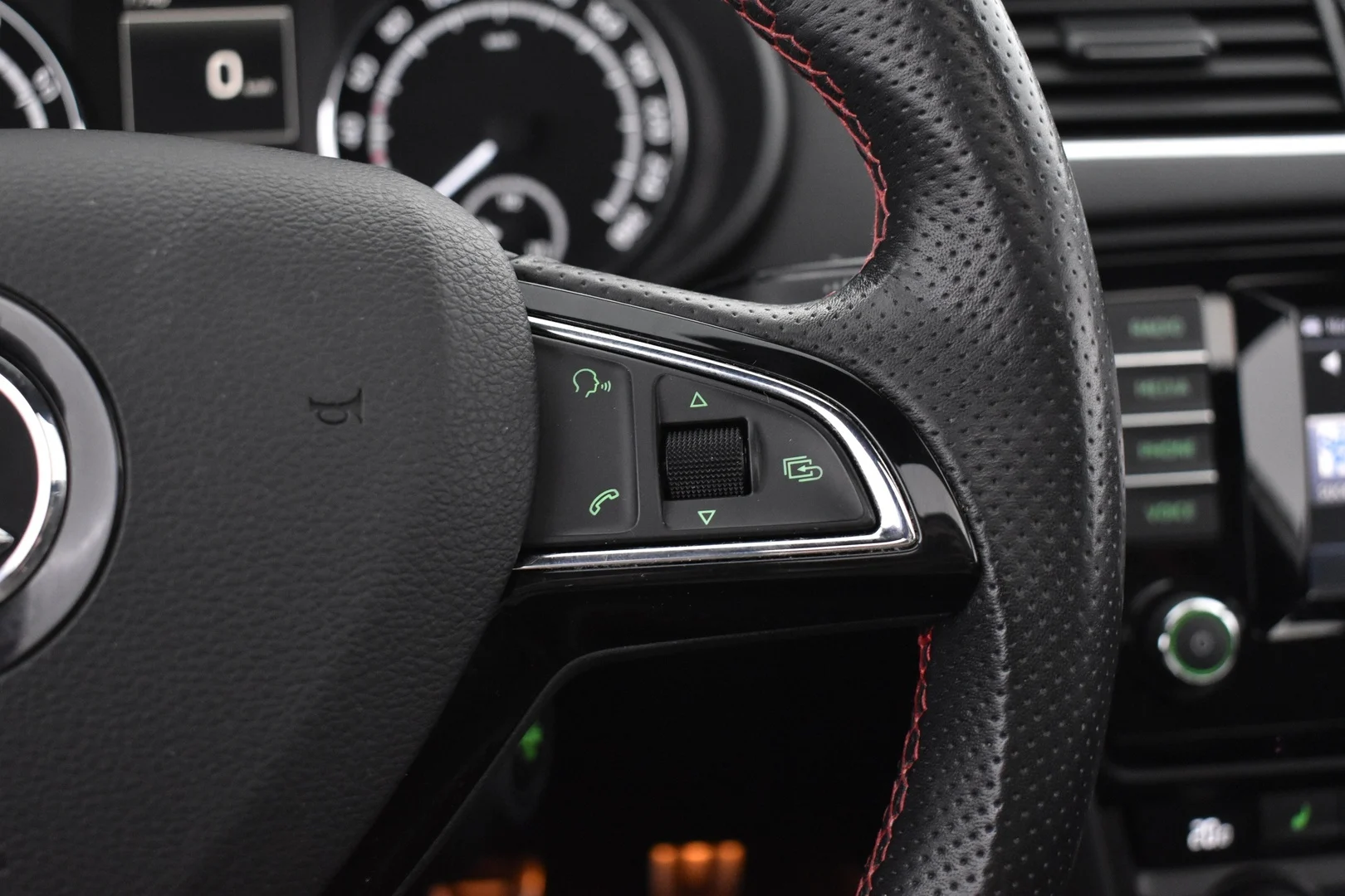 Car Image - 4qOYpgaHvDrwNu5xMOXfRt