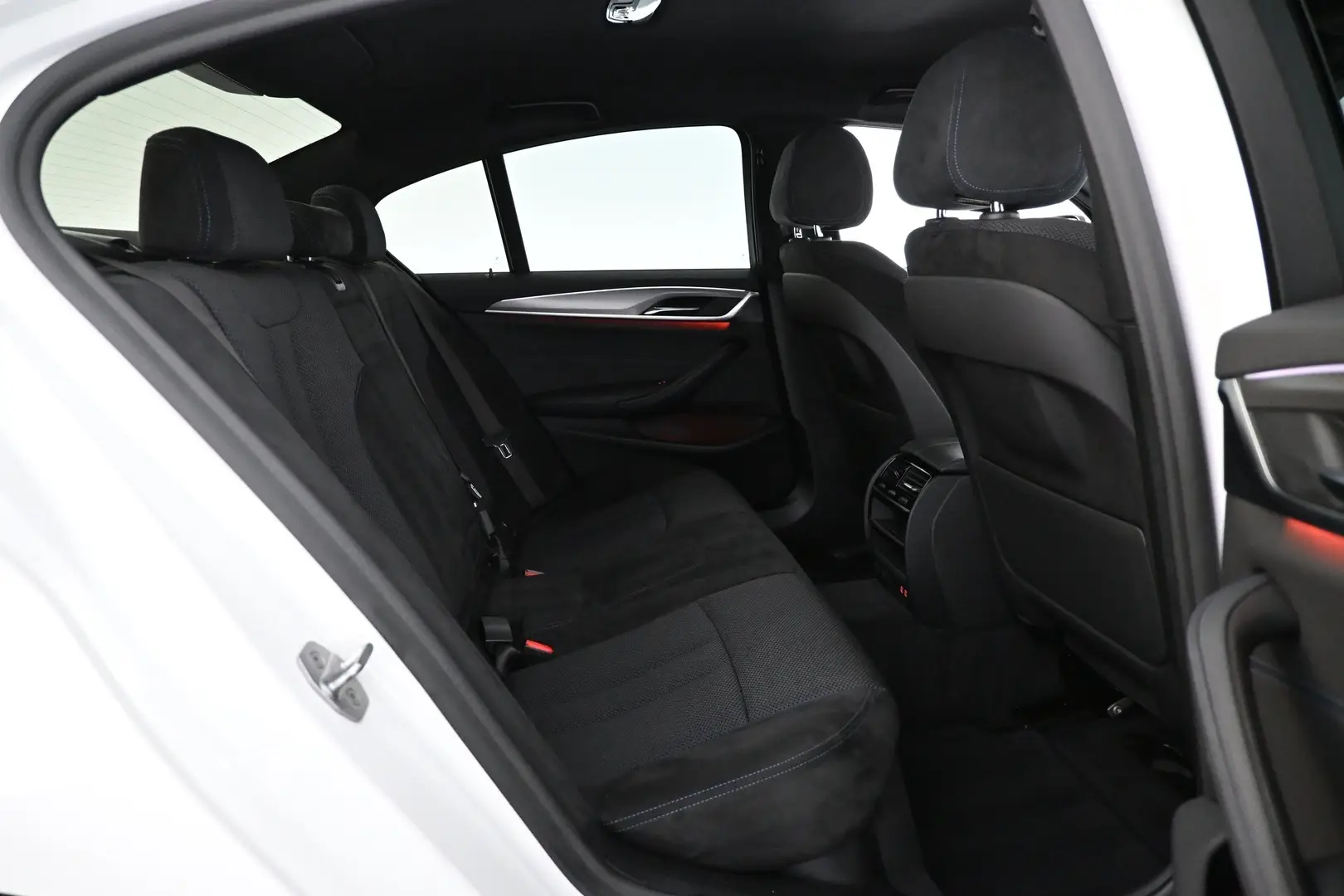 Car Image - fOGEC1PPaGsTqIo5r3OB4