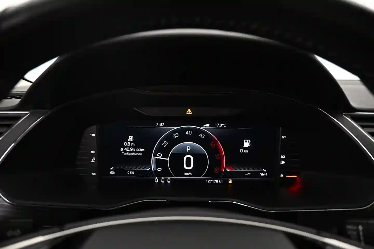 Car Image - yoWYJ7bbNn3bSf7Qz4j5T