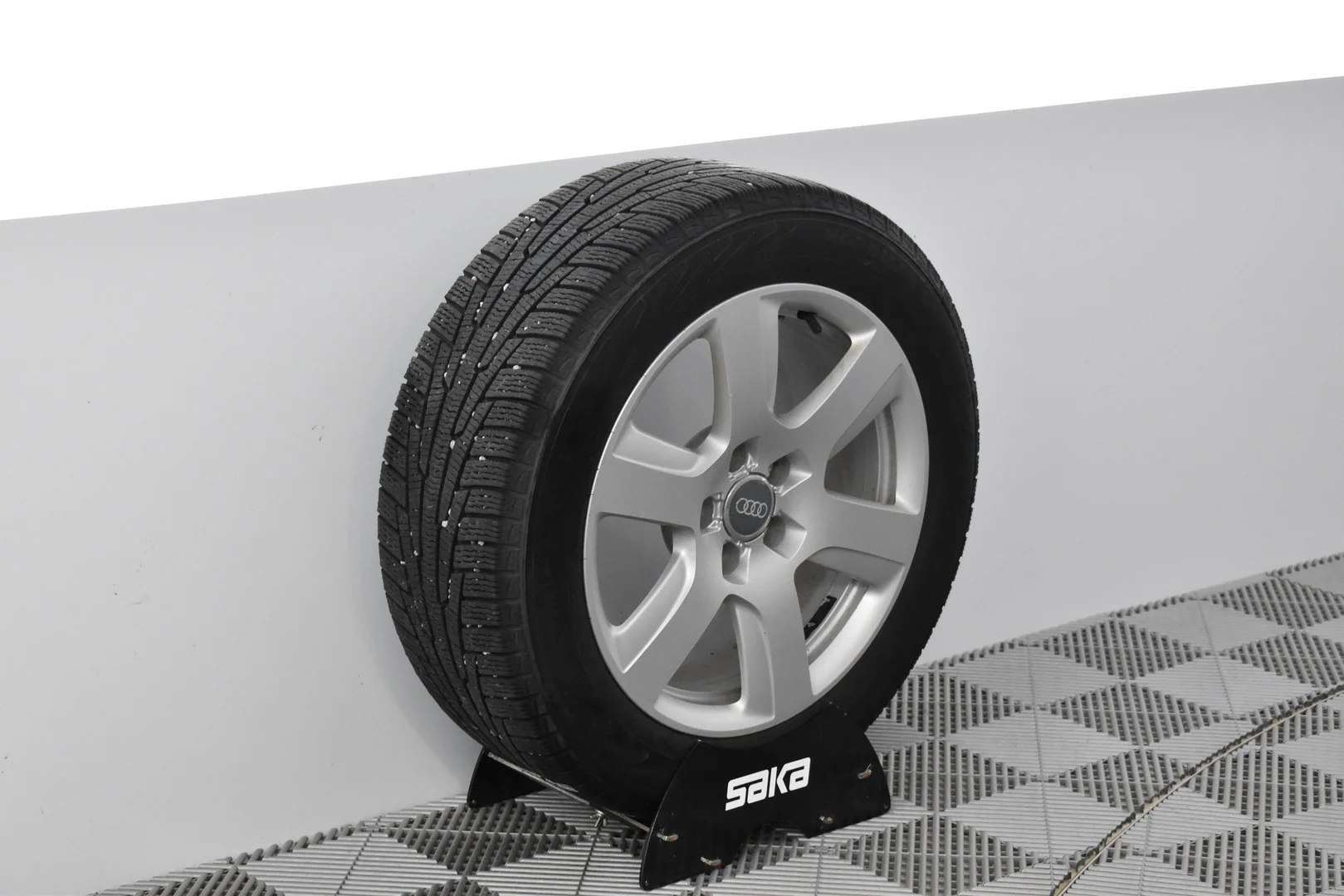 Car Image - 6NPfS3yw6BNsR6R3mYs0s1