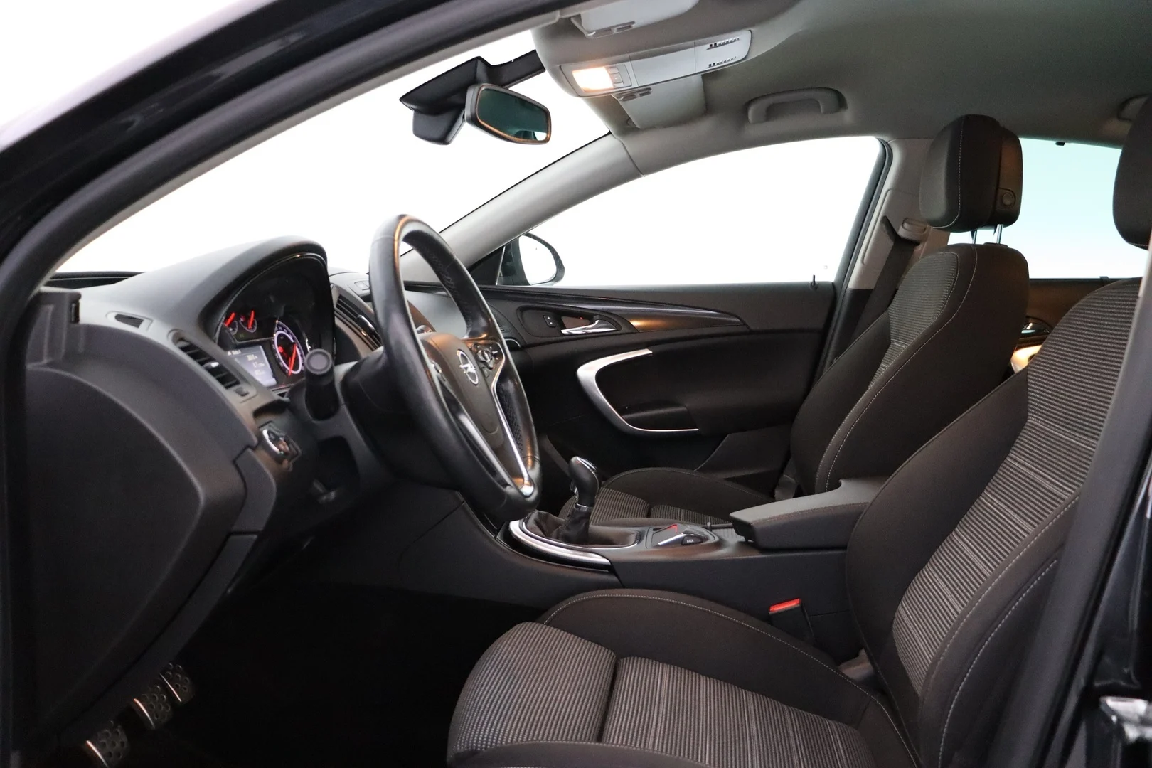 Car Image - 6QCXH8fcLzSzqQMJUaV7GK