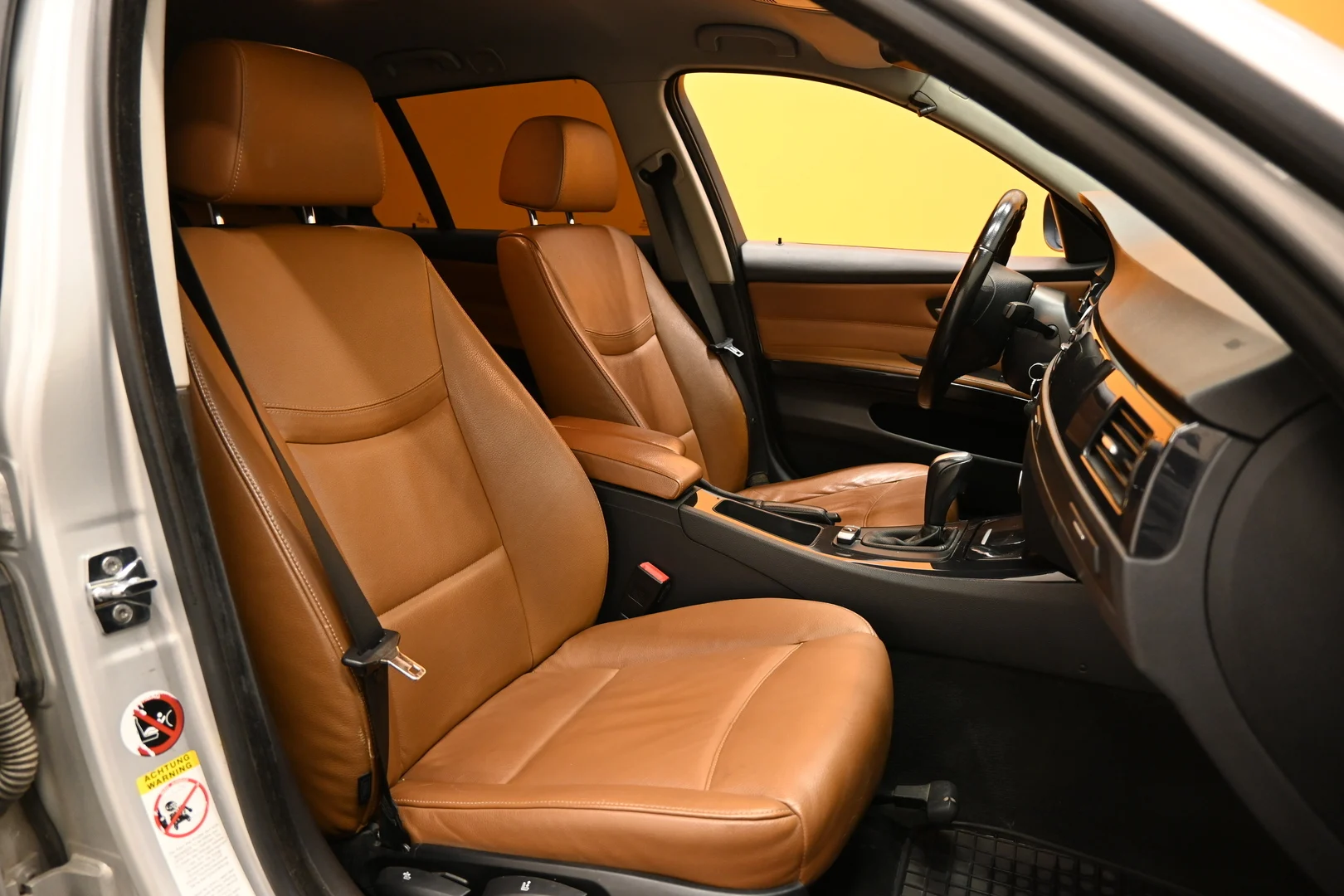 Car Image - 7fZ1FF0h4xasxzhyzMK6jh