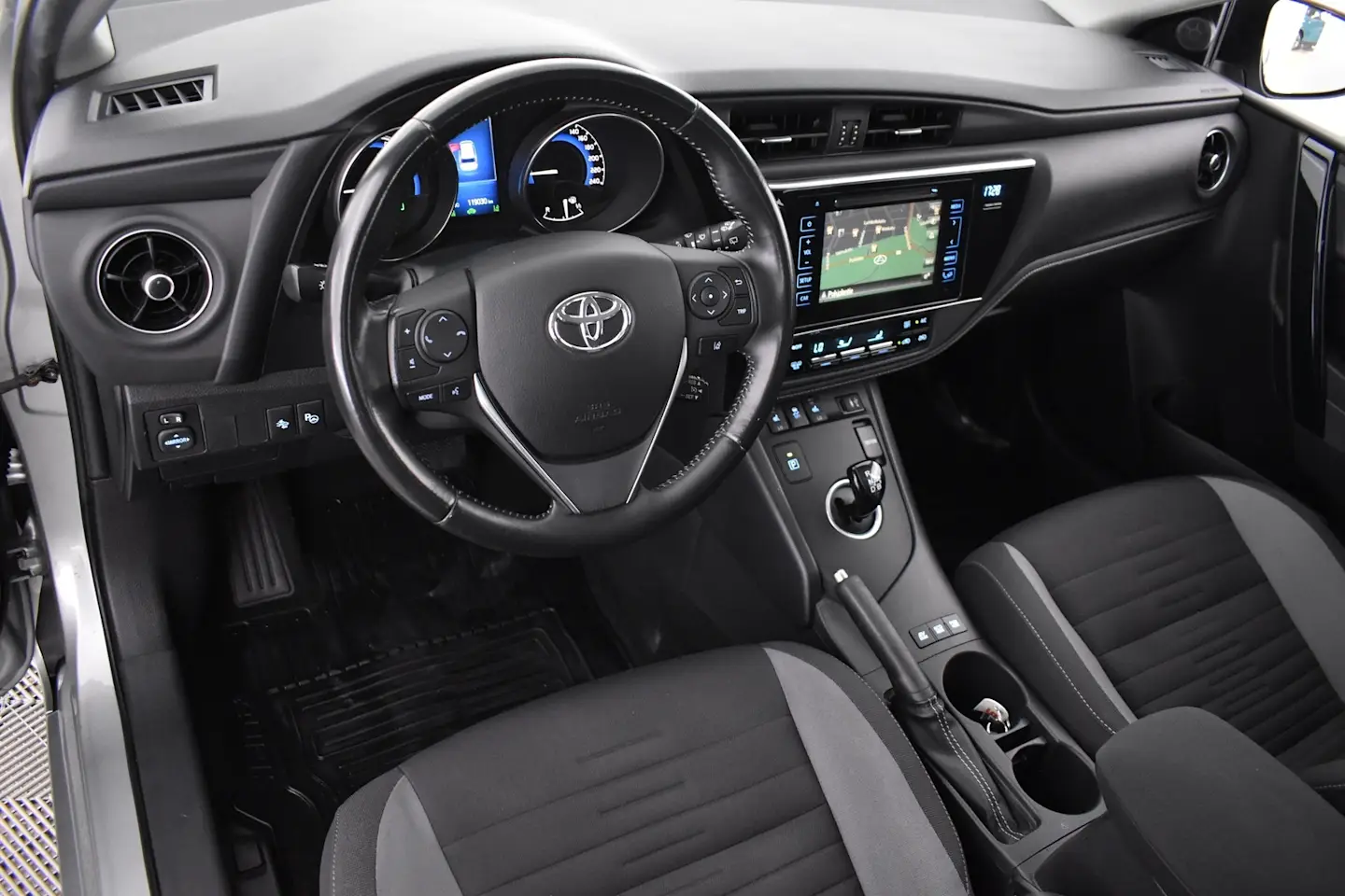 Car Image - 2UCnjWFNFgQzNzDpmMnt1e