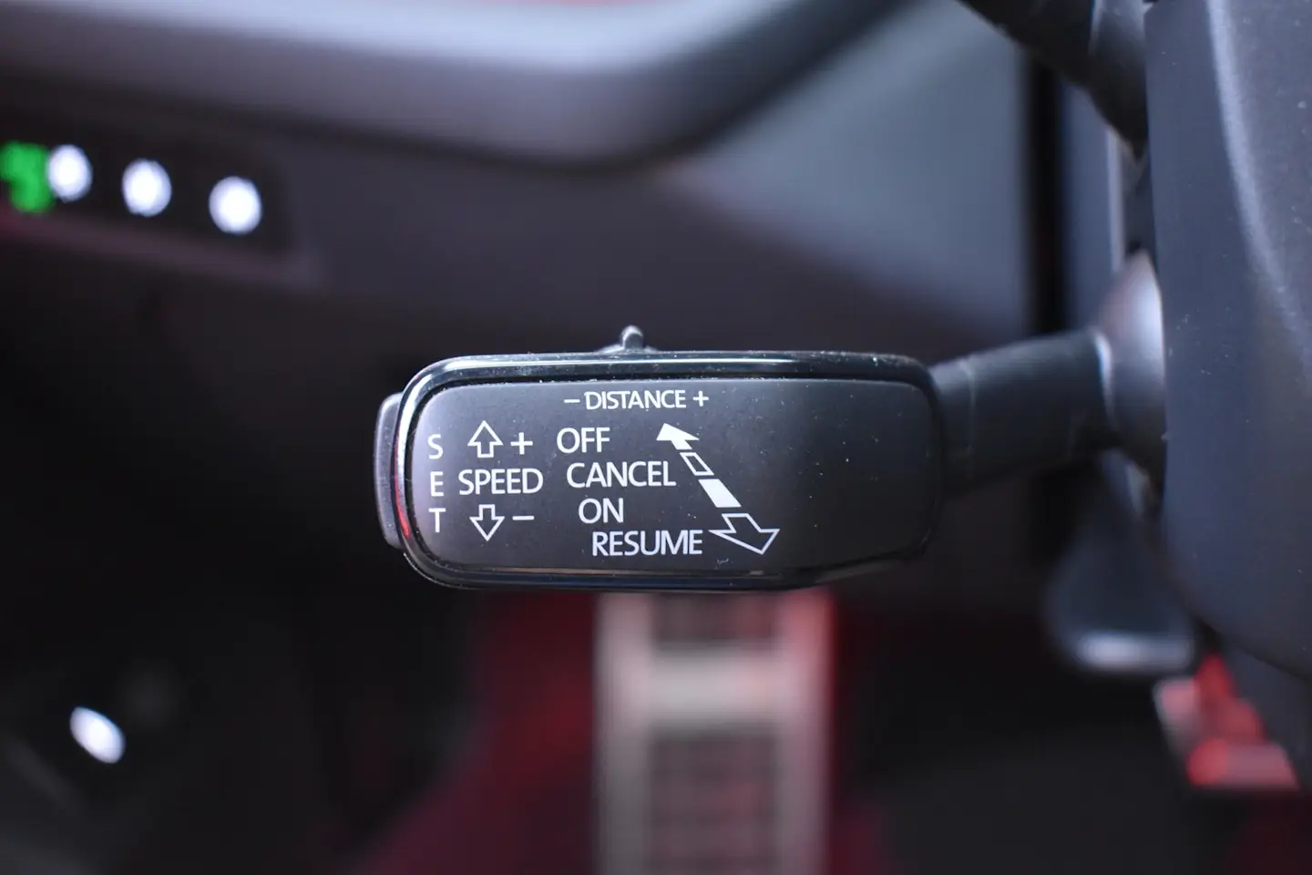 Car Image - 3W993AO9b30HfEeeebKYOG