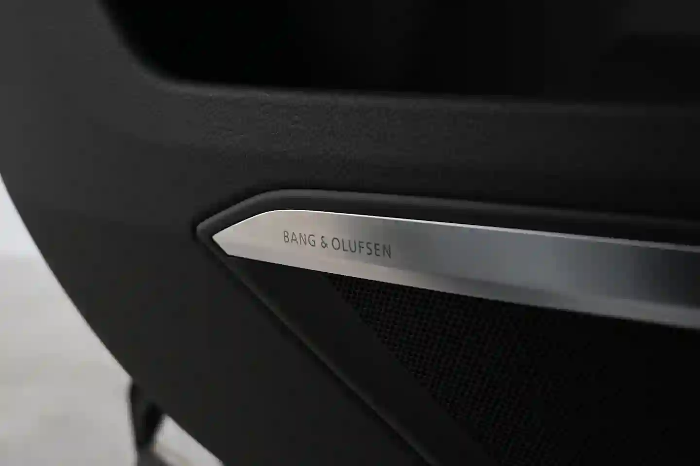 Car Image - 6E8VGmBzF9pgoyVEpYvRcu