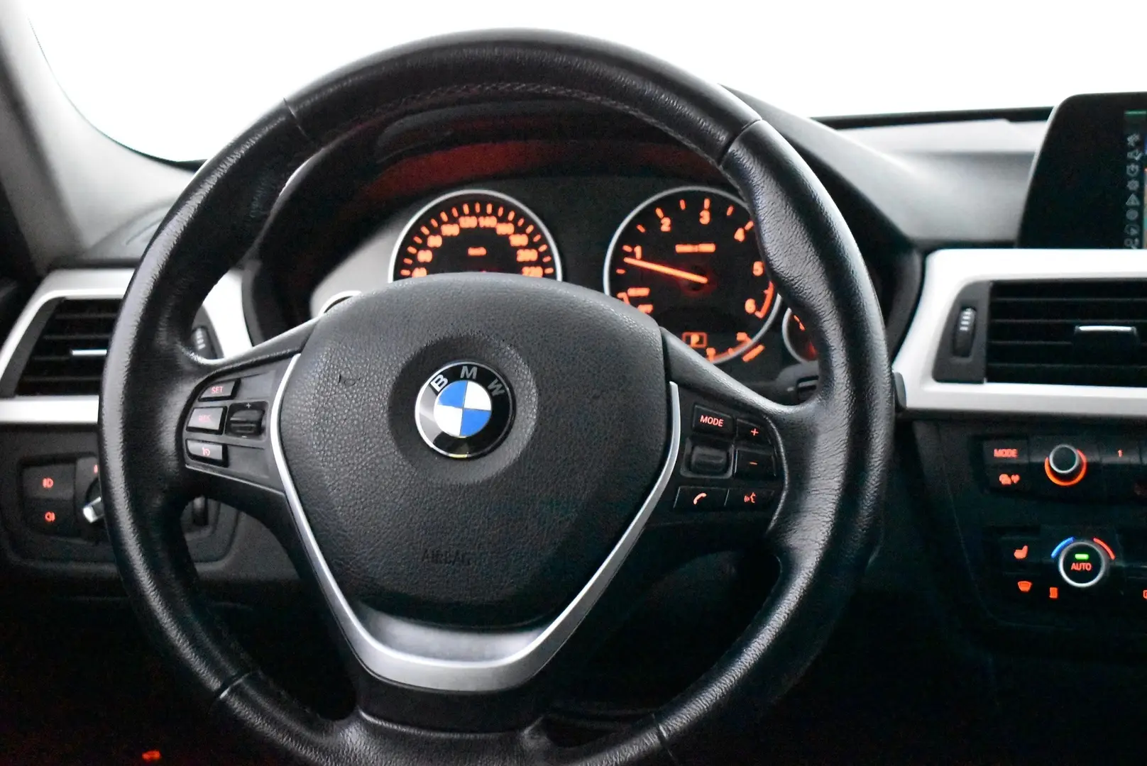 Car Image - 5Zqh14LZB2jTO84X7lRbx7