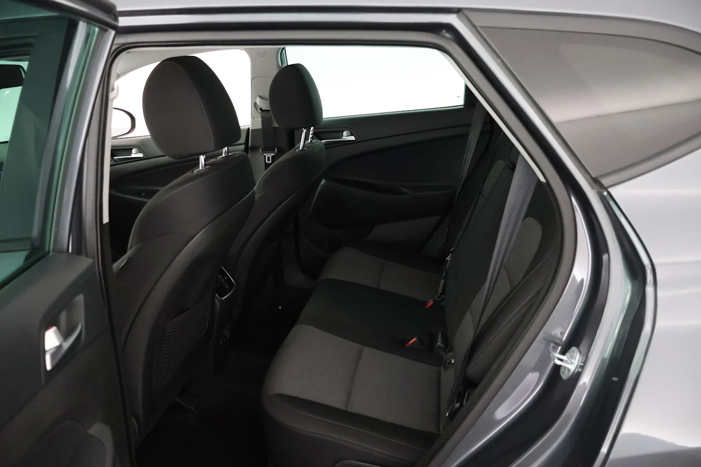 Car Image - 29GO2N8MvIuZF0oOmpuyQy